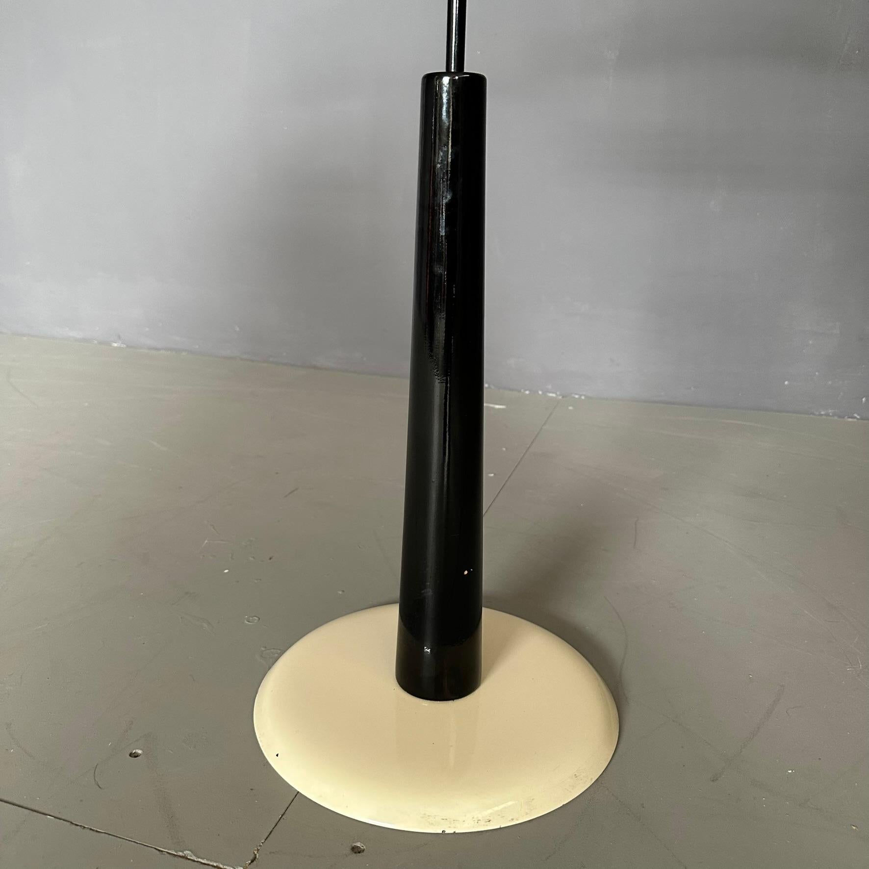 Valet stand, 1980s, Italian manufacture, in black wood and cream metal base In Good Condition For Sale In Milan, IT
