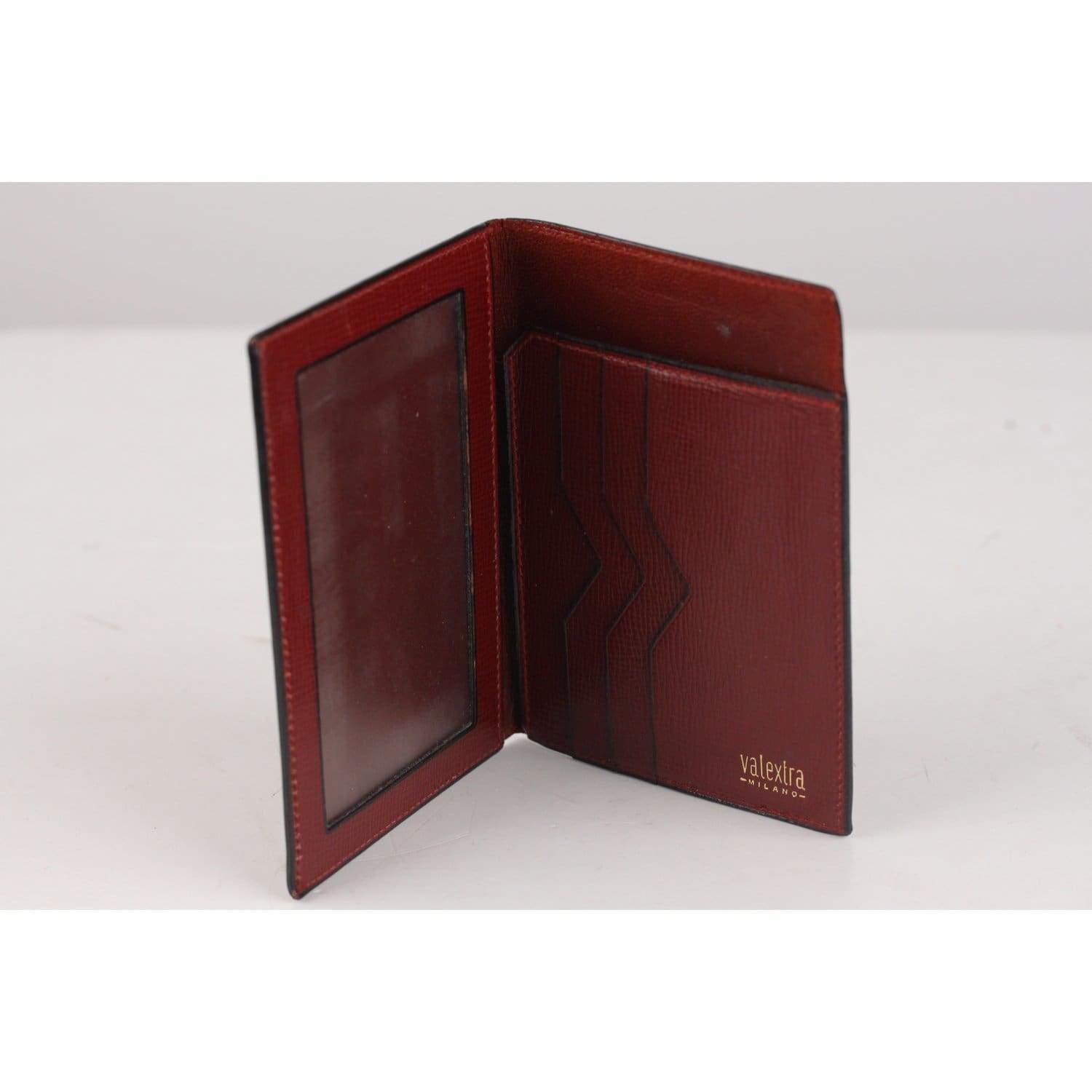 MATERIAL: Leather COLOR: Burgundy MODEL: Wallet GENDER: Men, Woimen SIZE: Condition CONDITION DETAILS: A :EXCELLENT CONDITION - Used once or twice. Looks mint. Imperceptible signs of wear - a couple of light creases on leather due to normal use