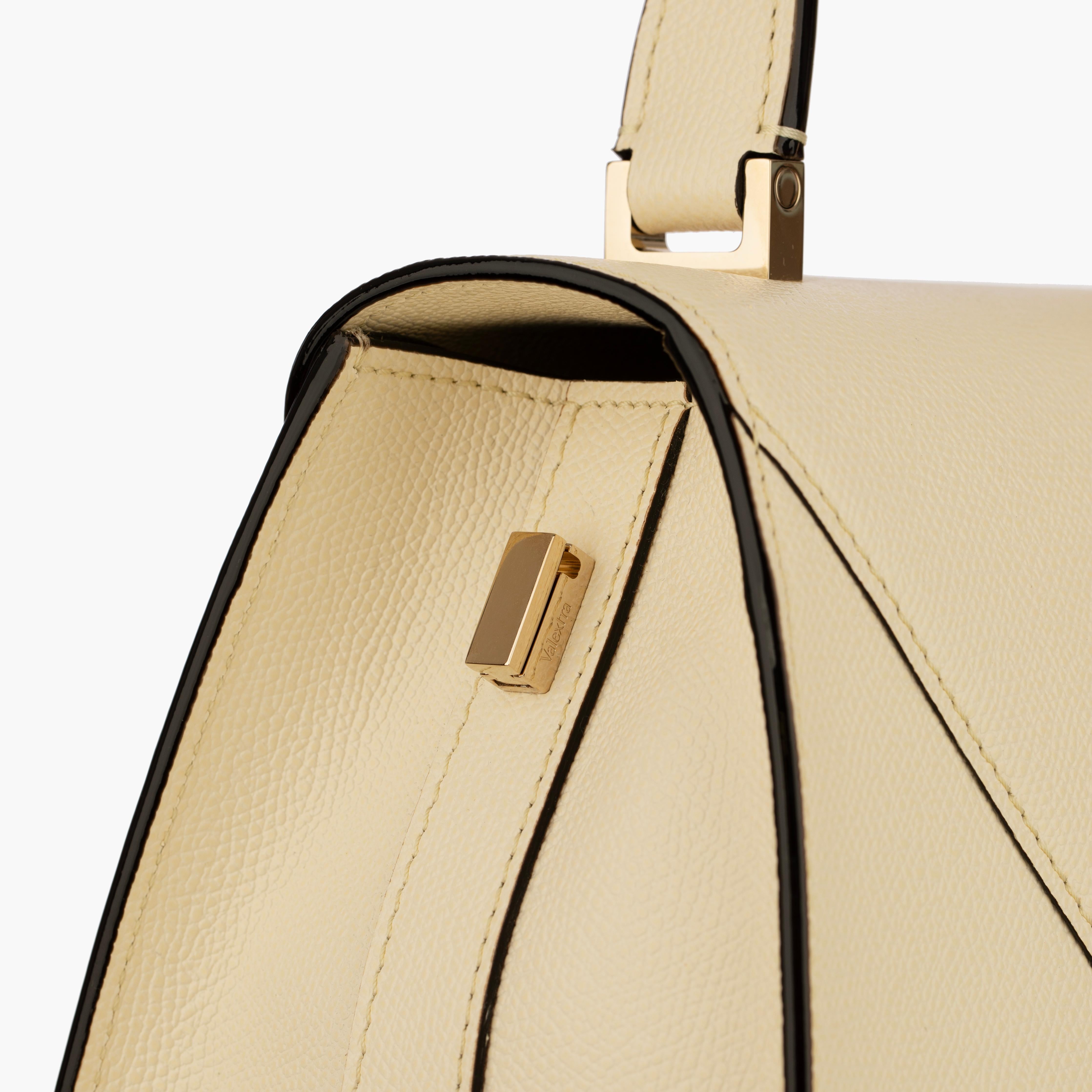 Valextra Iside - Sac à poignée moyenne en cuir blanc grainé Pergamena avec Gol en vente 7
