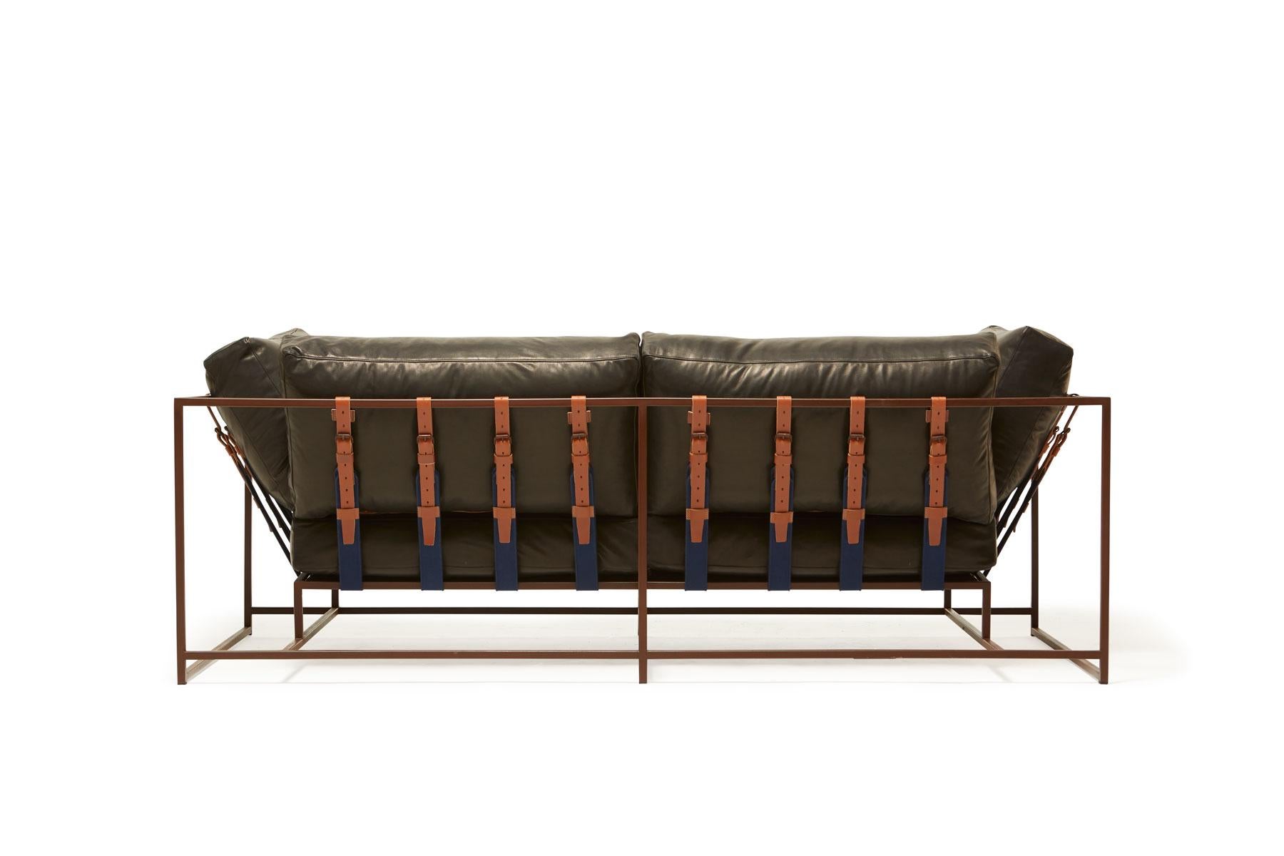 Valhalla Zweisitzer-Sofa aus Granitleder und marmoriertem Rost (Moderne) im Angebot