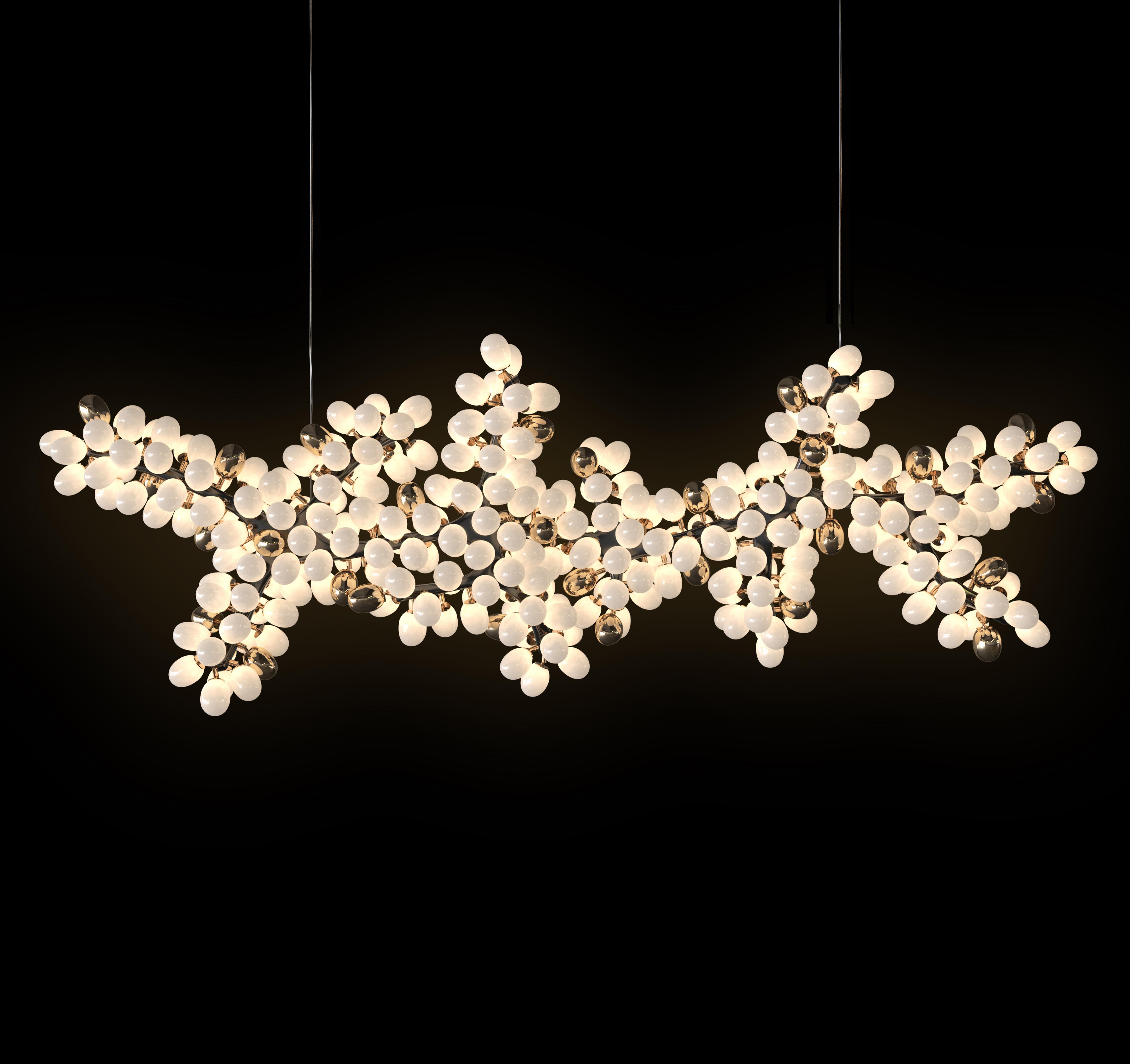 The spectacular Valiant Chandelier by Barlas Baylar is inspired by the resplendent natural forms of ancient flora.  The Valiant Collection is rigorously crafted in hand-blown Murano glass and solid sculpted bronze (or stainless steel.)

With a