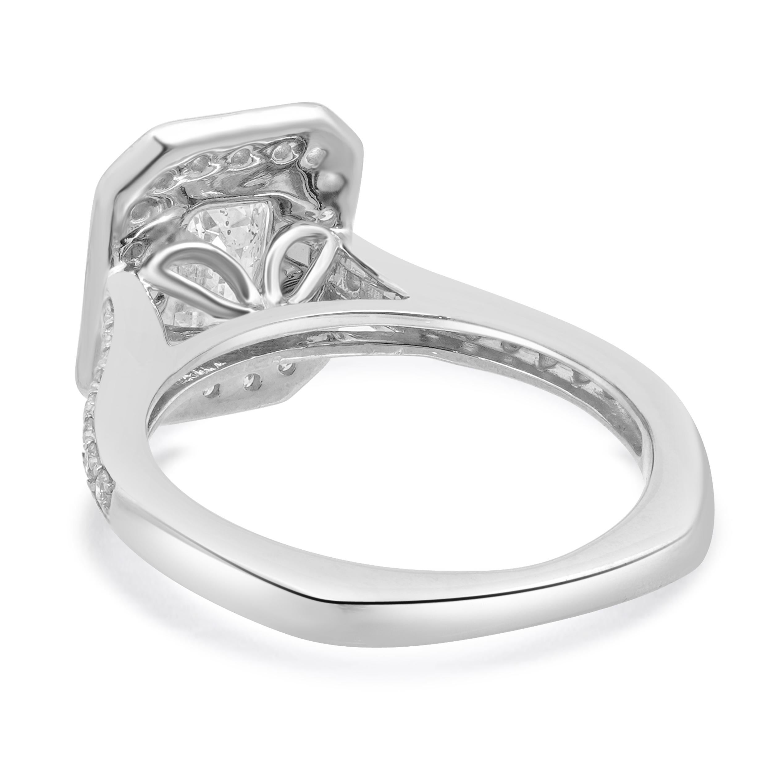 Taille émeraude Valina Bague de fiançailles en or blanc 14 carats, taille émeraude en vente