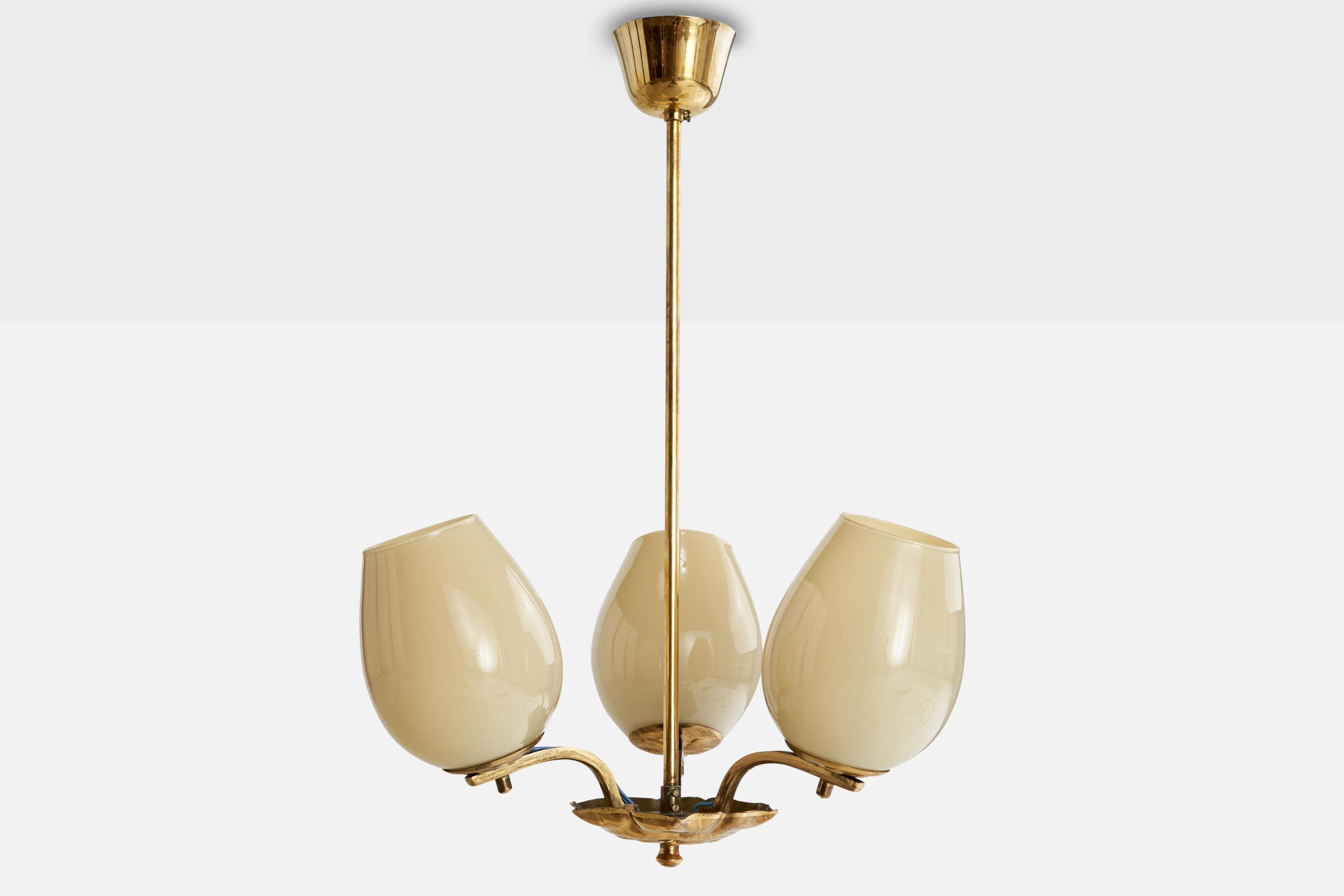 Valinte, Kronleuchter, Messing, Glas, Finnland, 1950er Jahre (Skandinavische Moderne) im Angebot