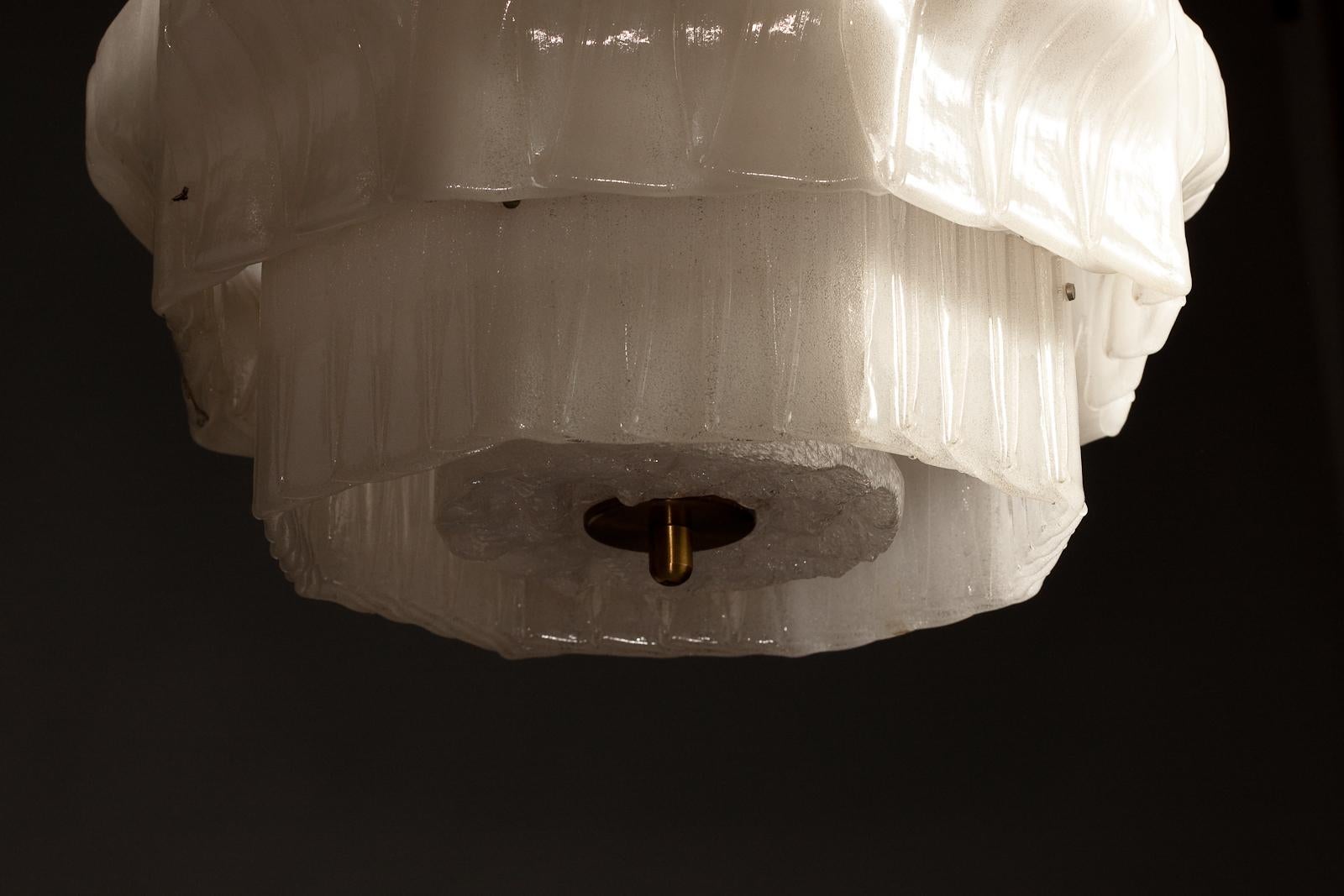 20ième siècle Valinte Oy, lampe suspendue en acrylique des années 1970, Finlande en vente