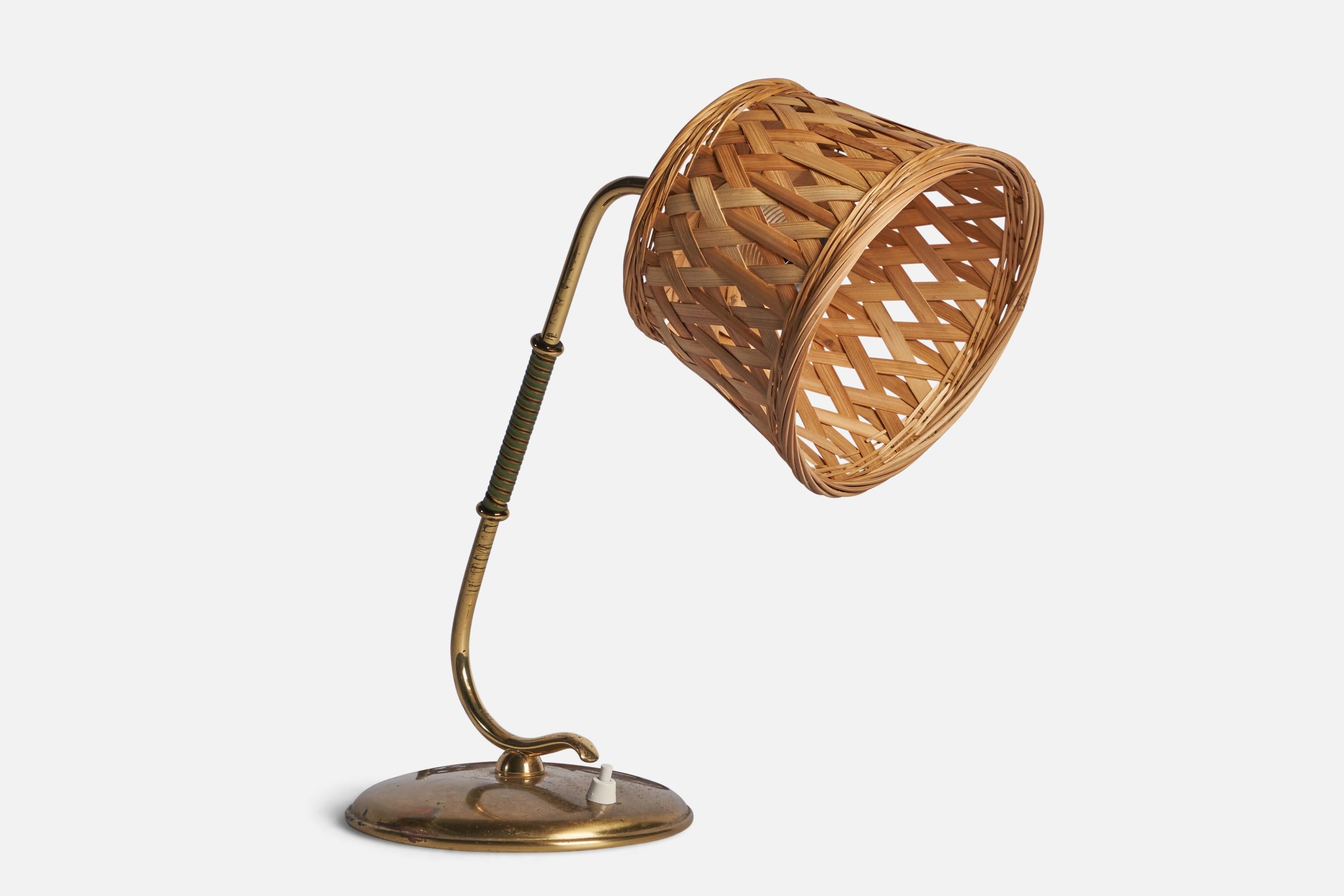 Scandinavian Modern Valinte OY, Table Lamp, Brass, Rattan, Finland, 1940s For Sale