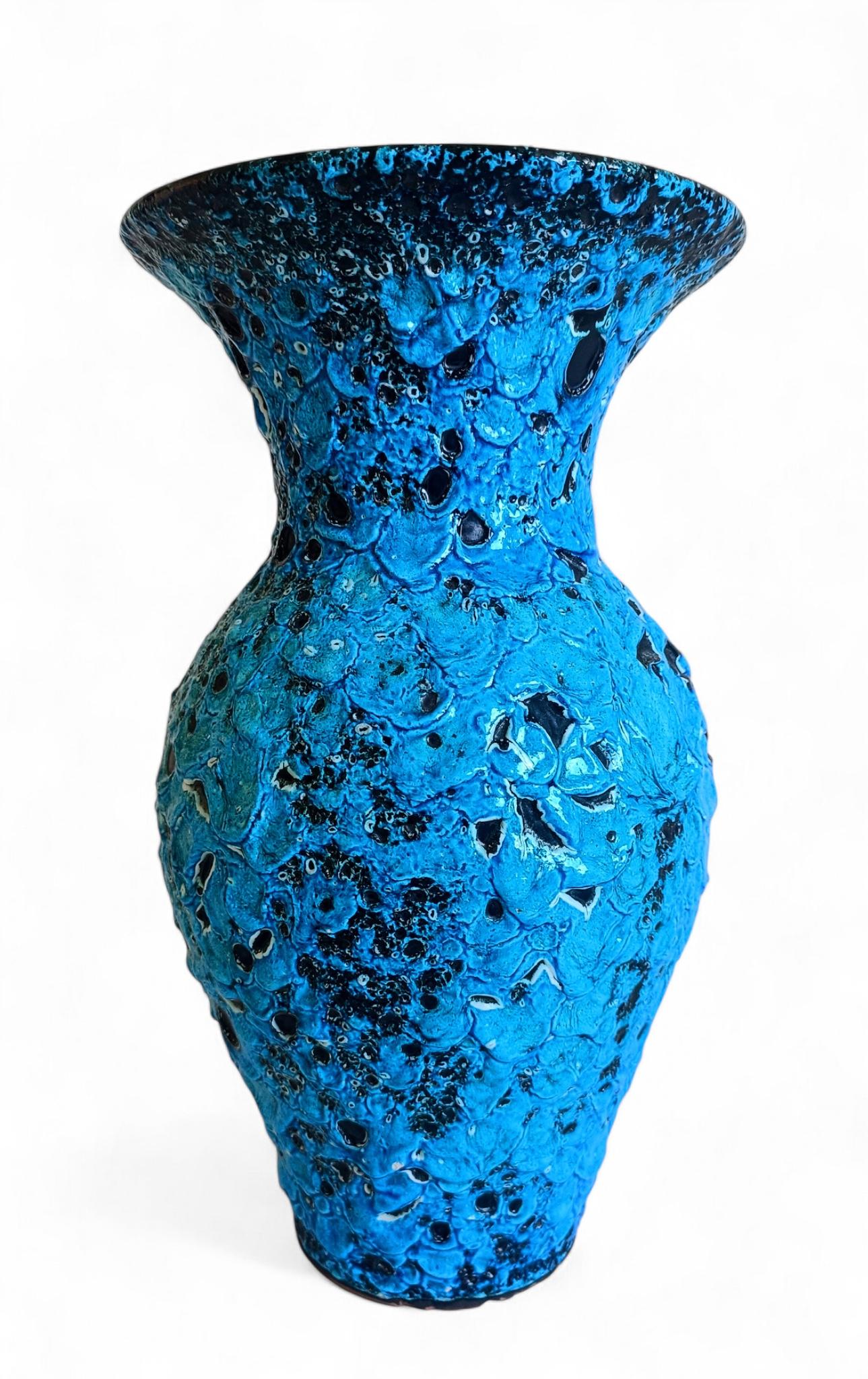 Vase en céramique bleue Vallauris par Charles Cart ¨Emaux des Glaciers¨, France, années 1960 en vente 2