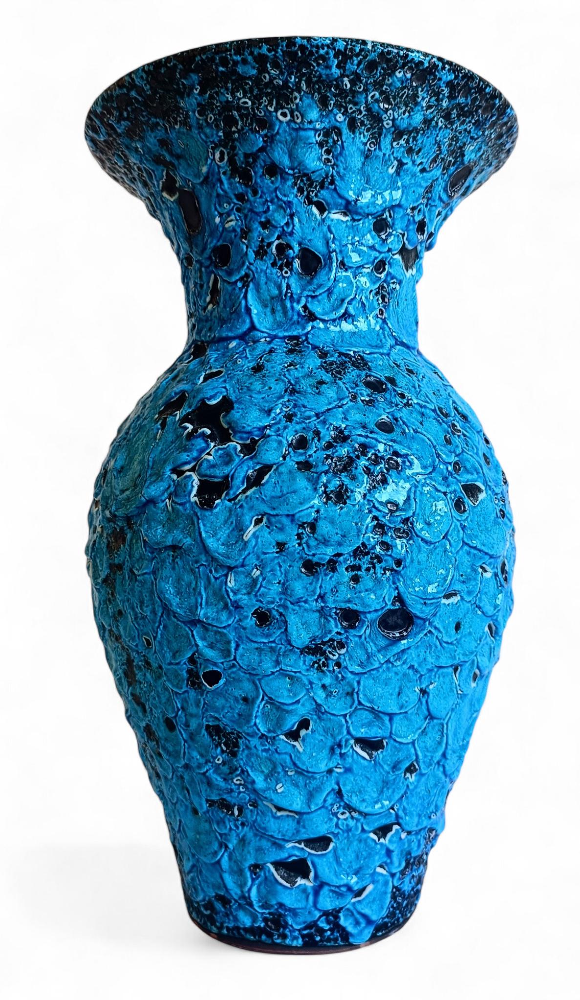 Vase en céramique bleue Vallauris par Charles Cart ¨Emaux des Glaciers¨, France, années 1960 en vente 3