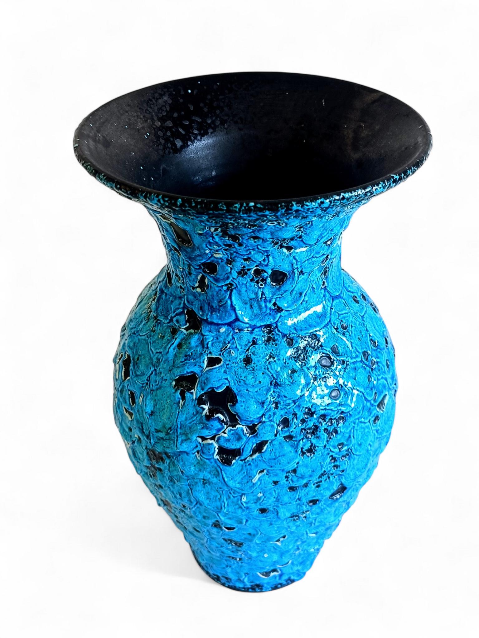 Vase en céramique bleue Vallauris par Charles Cart ¨Emaux des Glaciers¨, France, années 1960 en vente 5