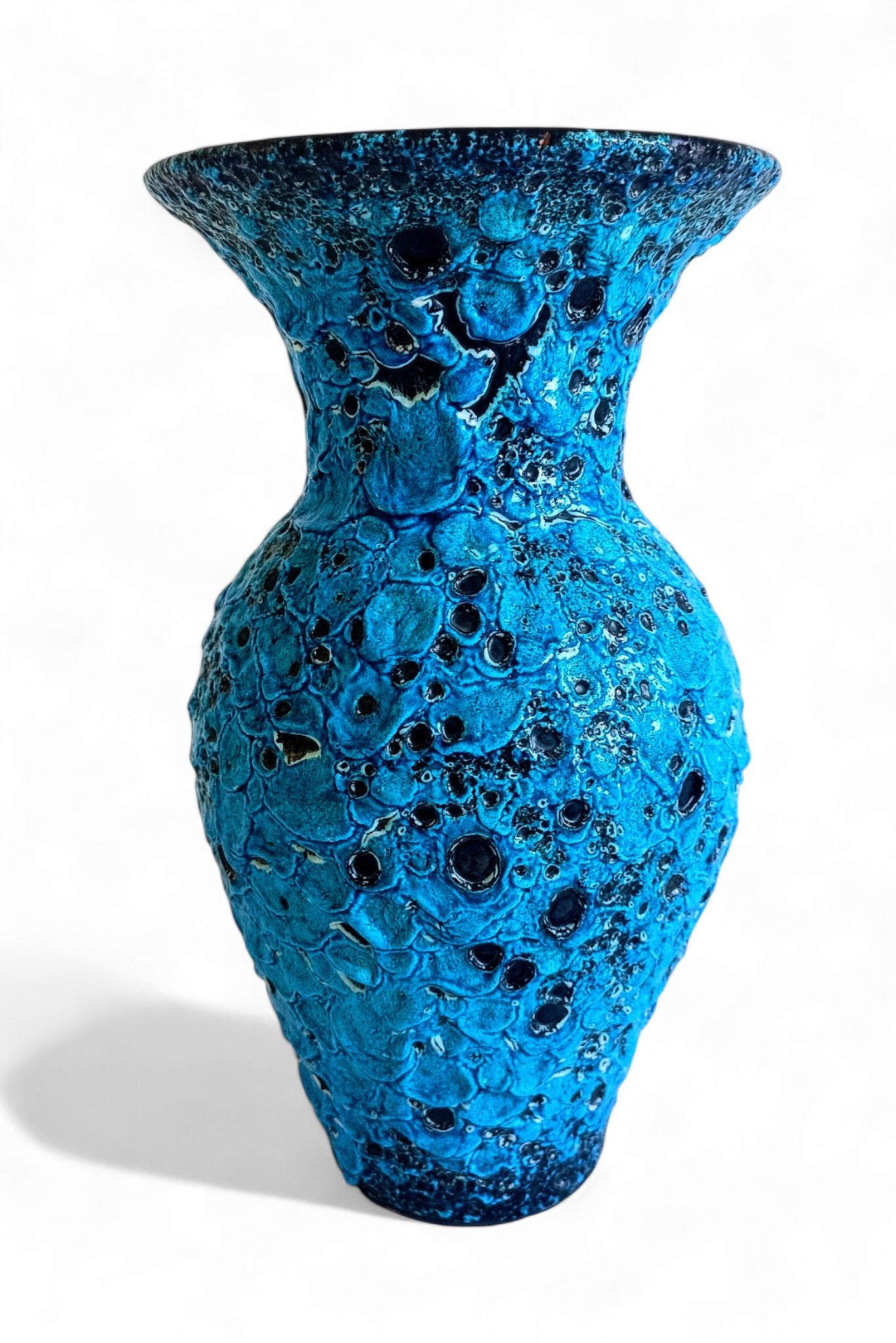 Vase en céramique bleue Vallauris par Charles Cart ¨Emaux des Glaciers¨, France, années 1960 en vente 1