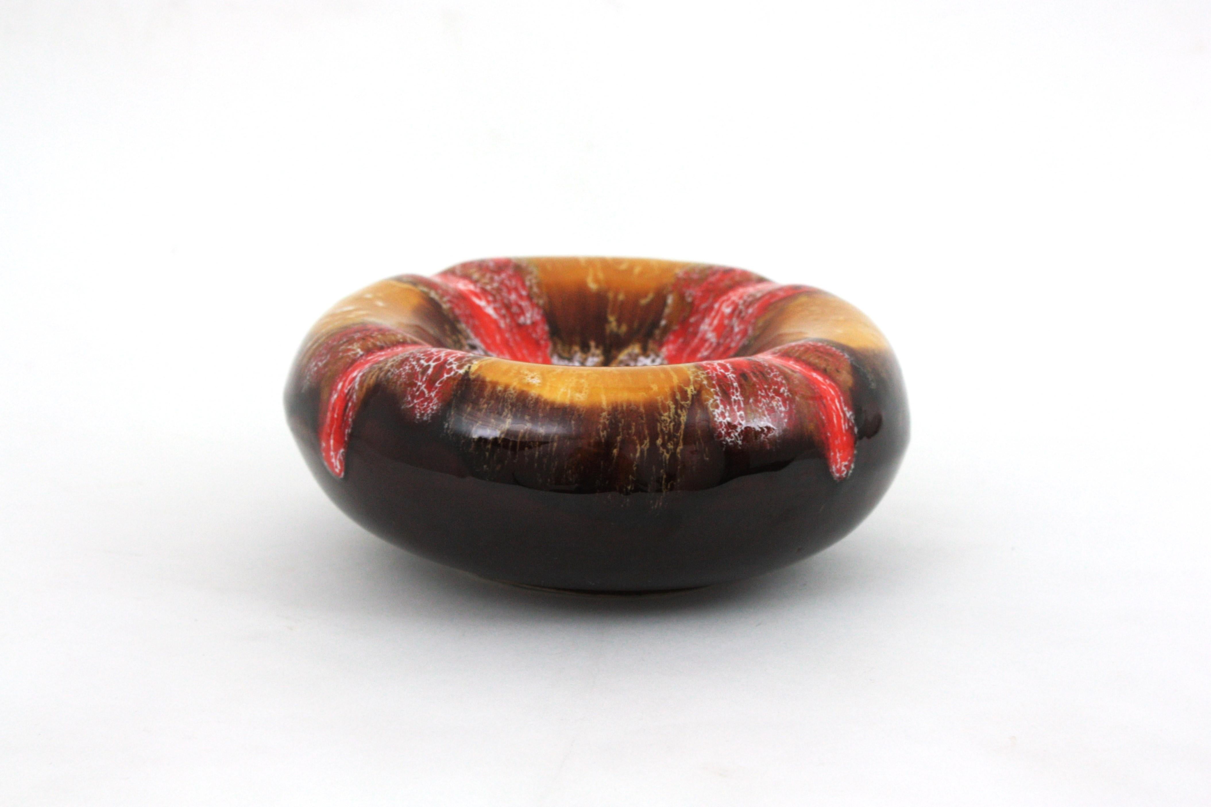 Vallauris Keramik Orange Bernstein Brown Fett Lava Runde Astray / Bowl,  1950s (20. Jahrhundert) im Angebot