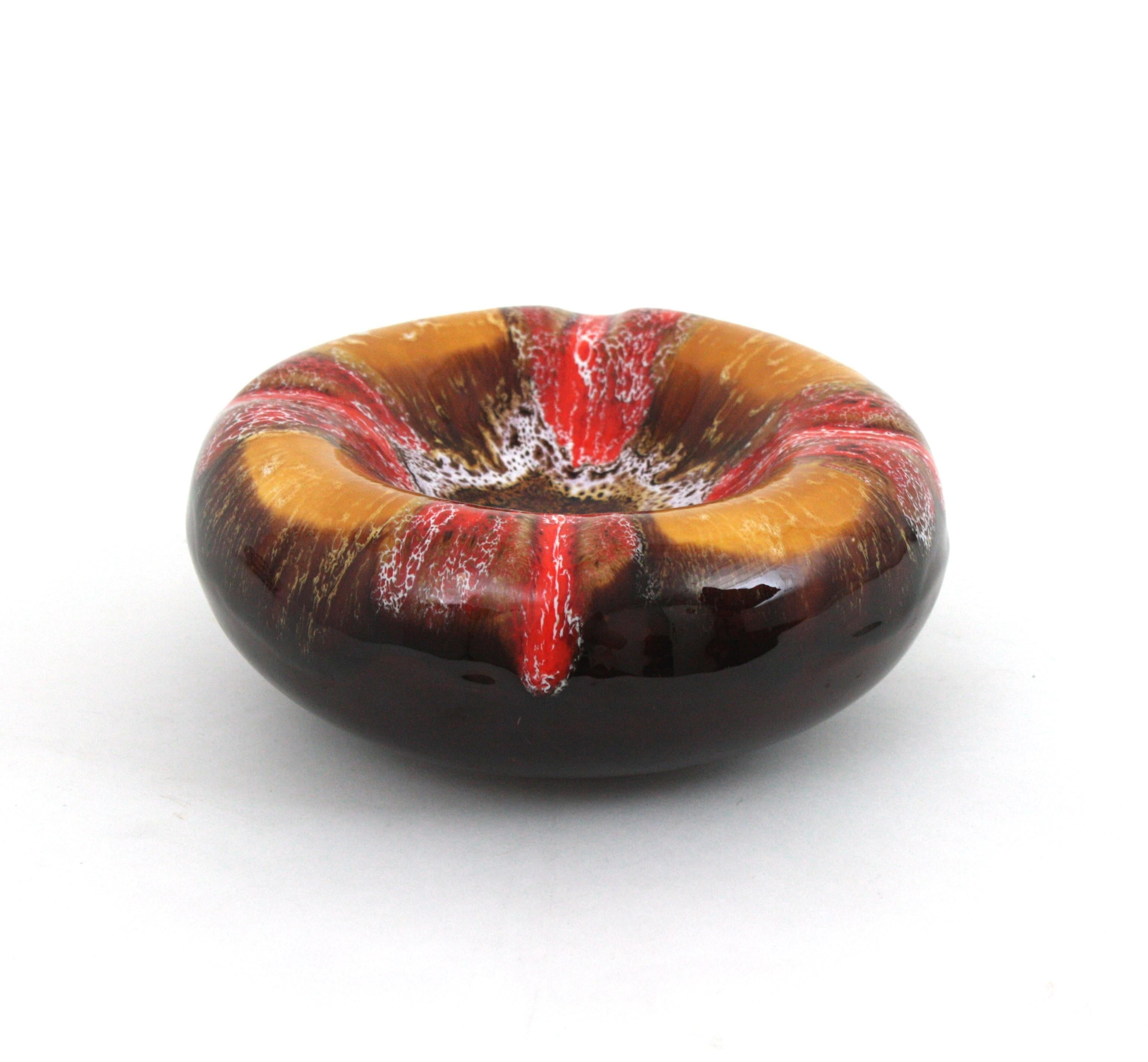 Vallauris Keramik Orange Bernstein Brown Fett Lava Runde Astray / Bowl,  1950s im Angebot 1