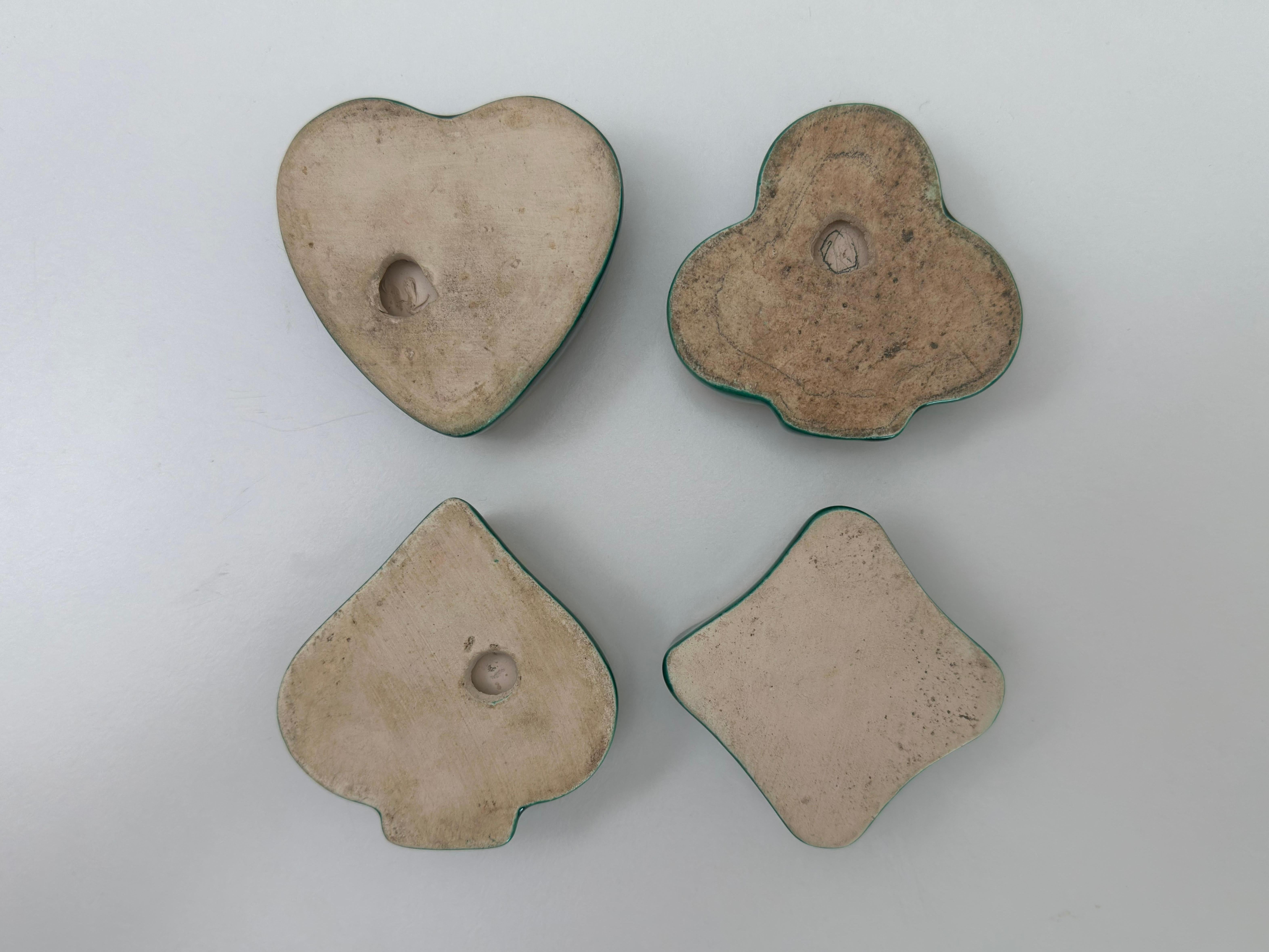 Francese Set di posacenere da poker in ceramica Vallauris AM, smaltato verde e dorato, Francia, anni '60 in vendita