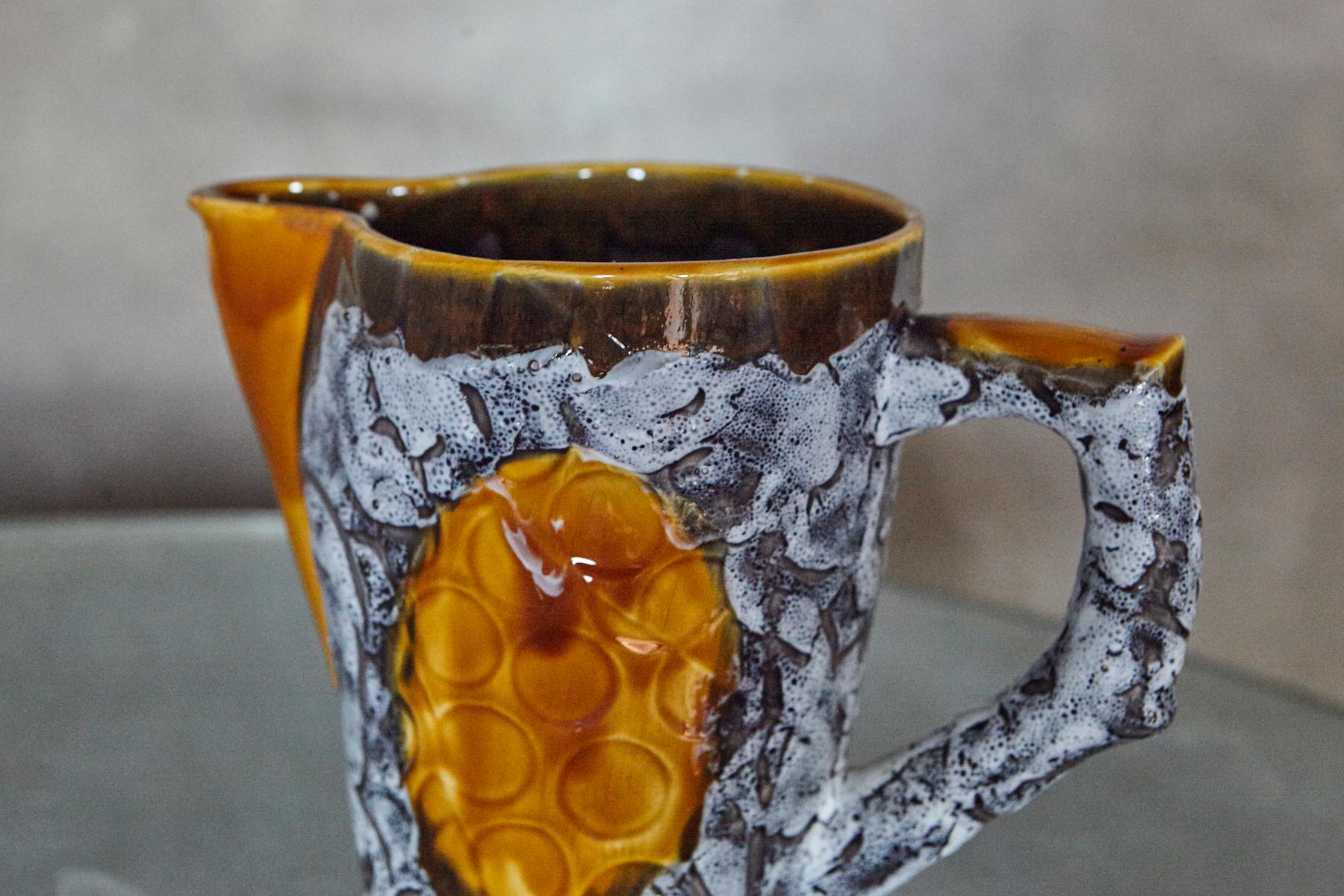 Brocca in ceramica arancio lava grassa di Vallauris, metà del XX secolo in vendita 2