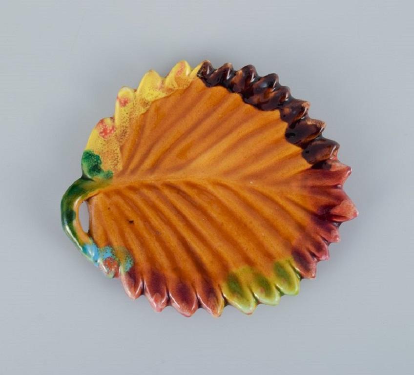 Mid-Century Modern Vallauris, France, Three Leaf-Shaped Dishes in Autumn Colours, 1960s-1970s For Sale