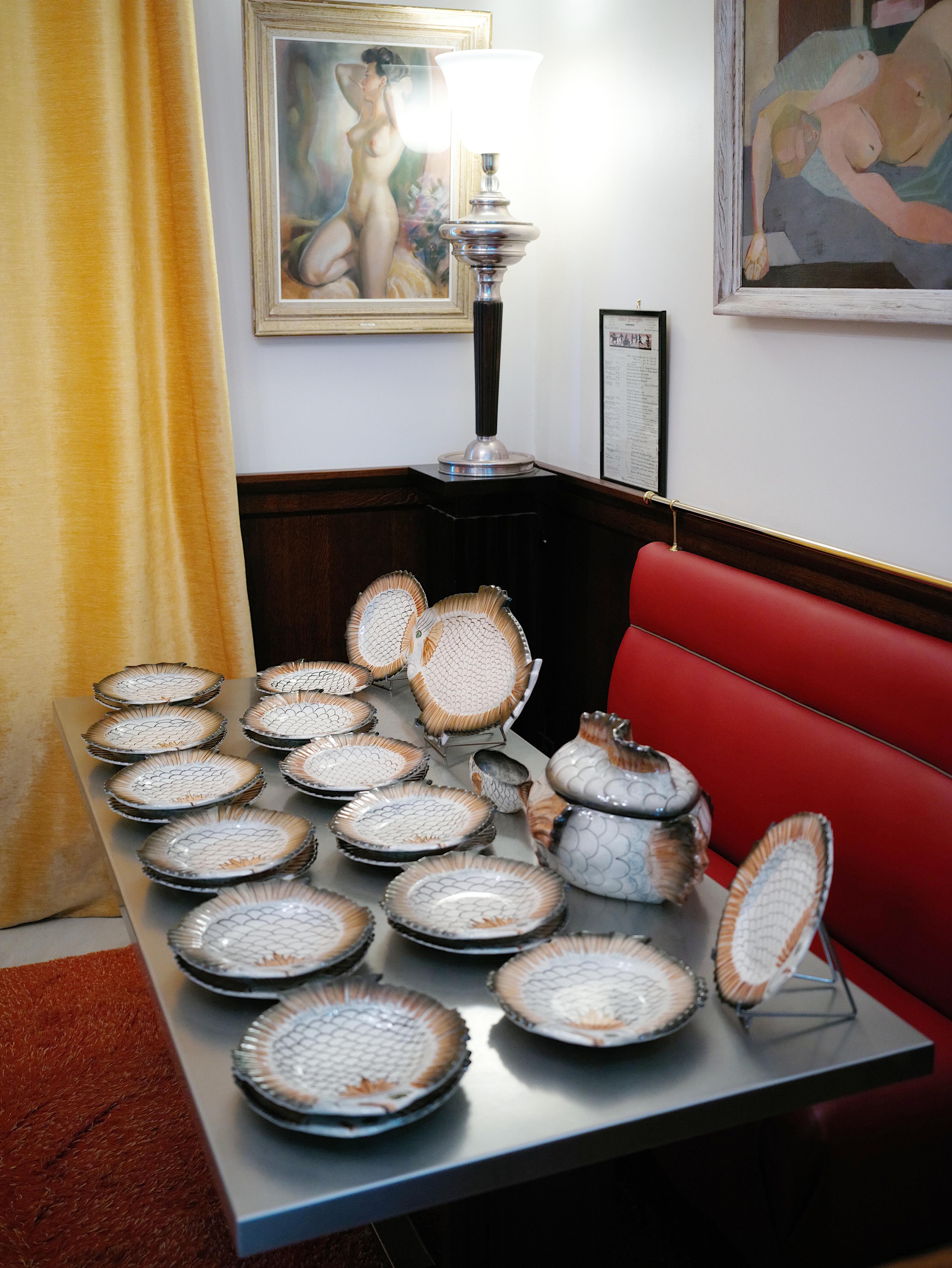 Service de table à poisson en céramique de VALLAURIS, vers 1970 Excellent état - En vente à Saint-Amans-des-Cots, FR