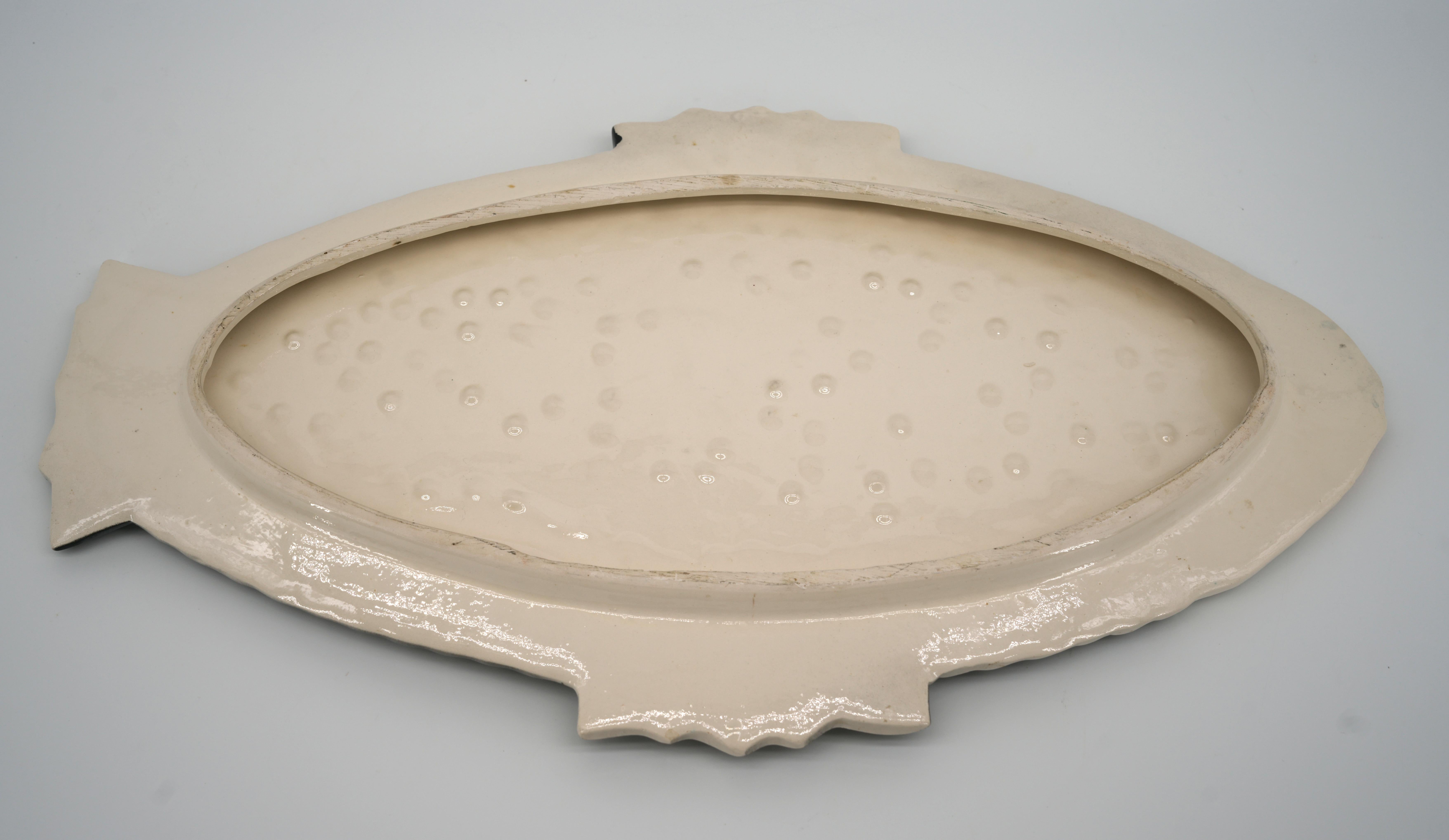 Fin du 20e siècle Service de table à poisson en céramique de VALLAURIS, vers 1970 en vente