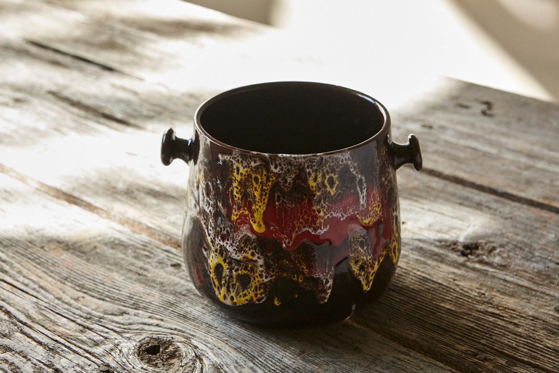 Céramique Cache-pot français émaillé avec poignées, Vallauris, années 1950-60 en vente