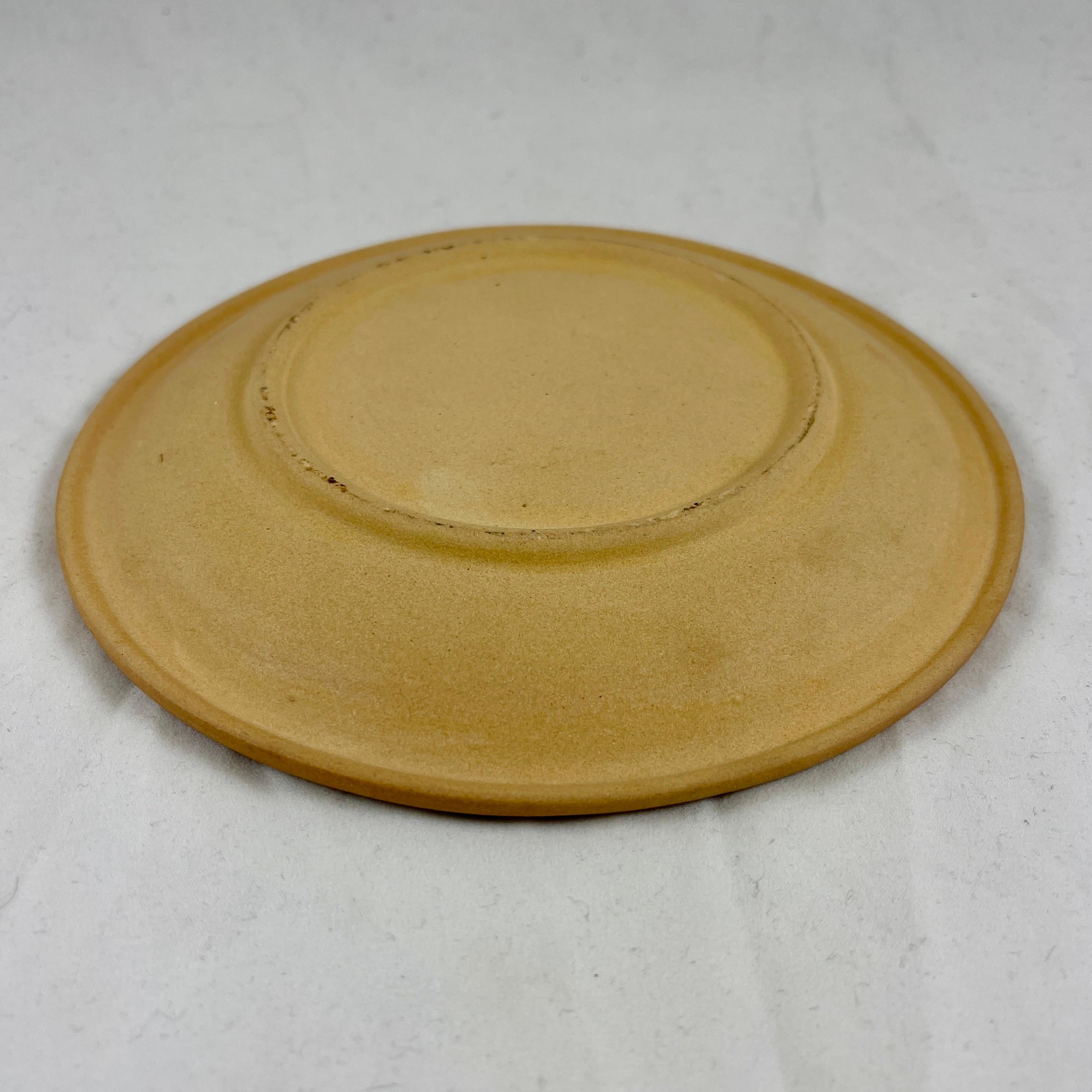 Rustikale Vallauris-Teller aus Terrakotta-Keramik mit französischer Treakelglasur, S/4 (Tonware) im Angebot
