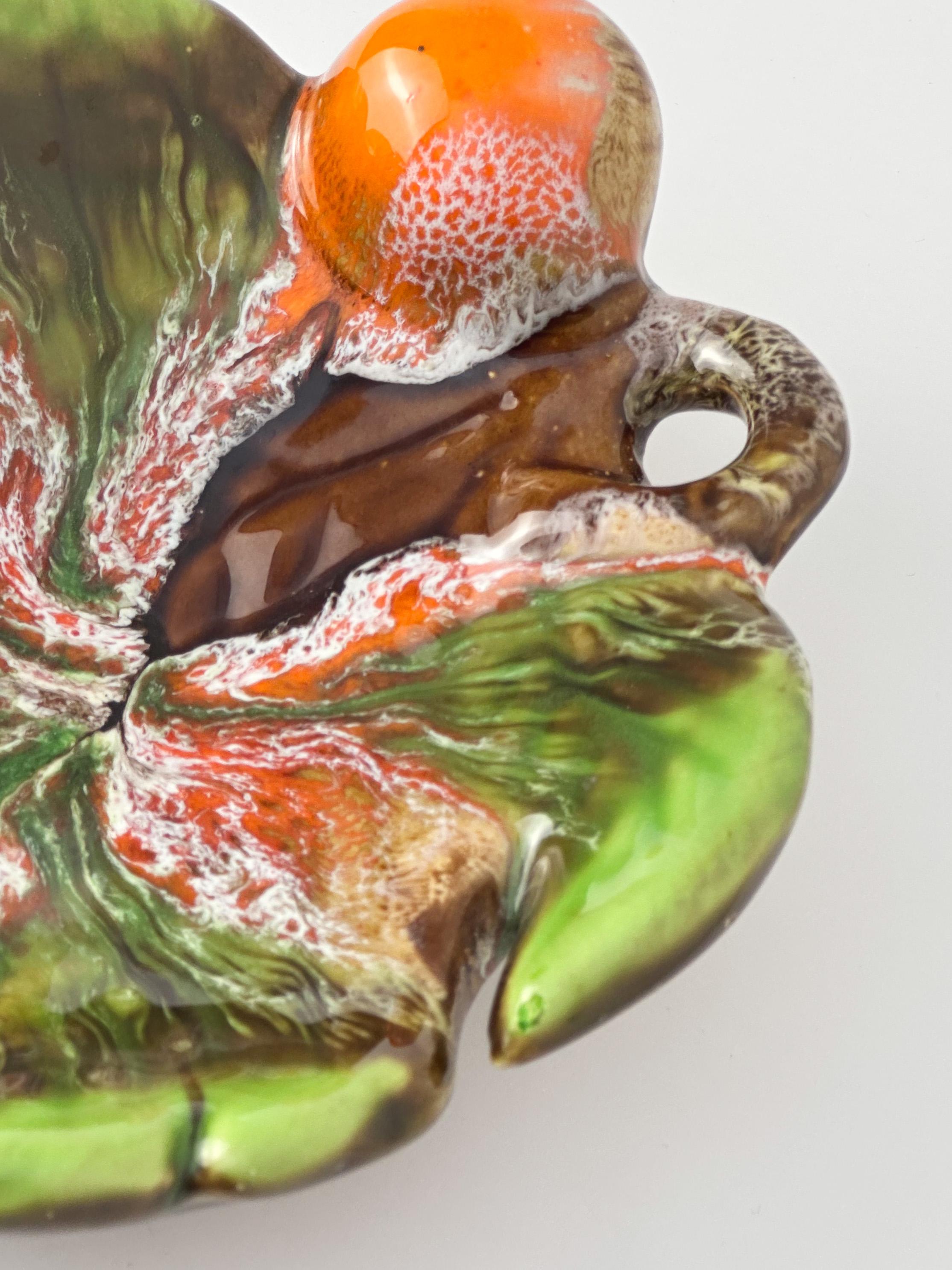 Vallauris, Leaf Dish, Green Glazed Ceramic c.1960s France In Good Condition For Sale In Glasgow, GB