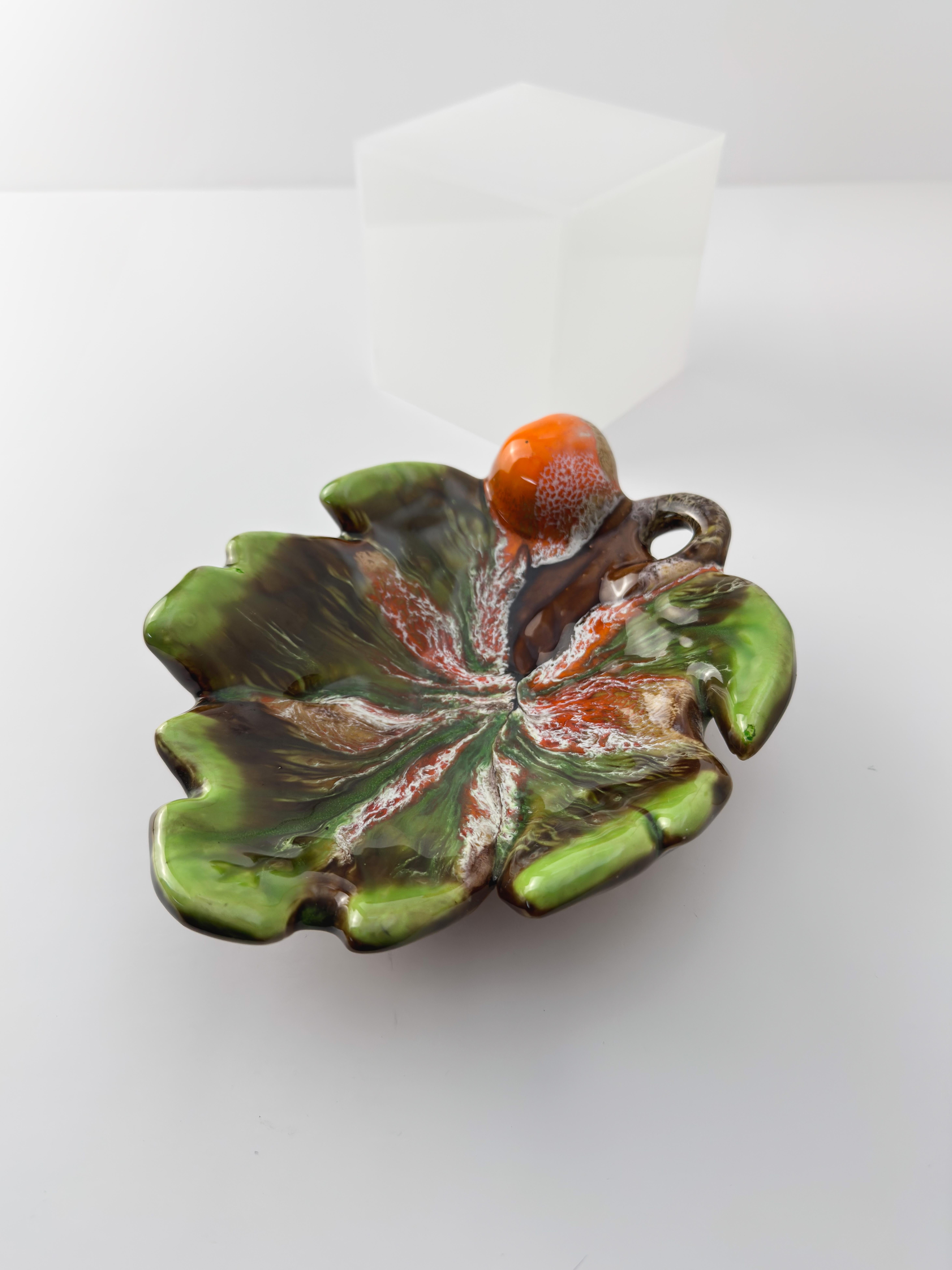 Vallauris, Leaf Dish, Green Glazed Ceramic c.1960s France For Sale 2