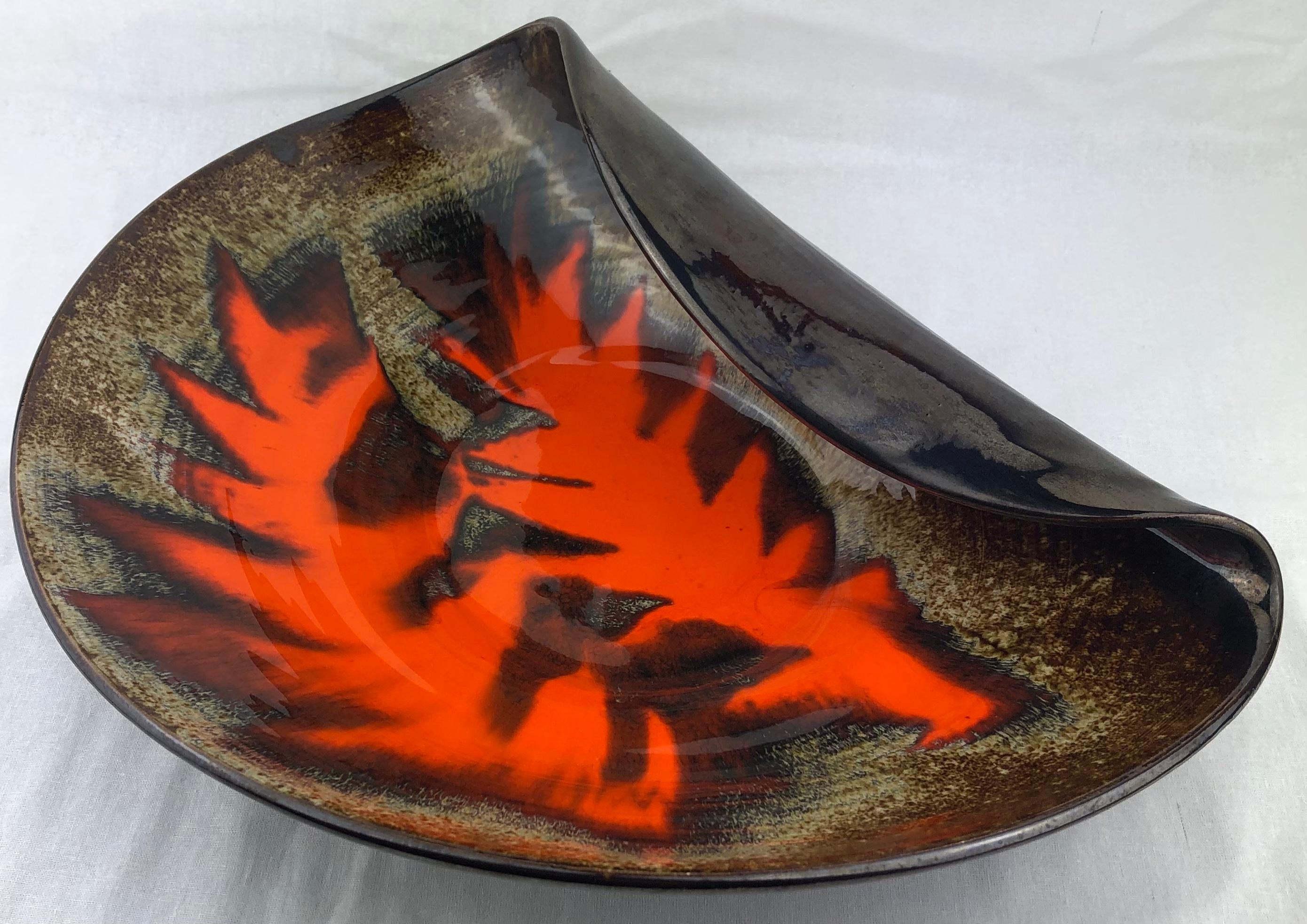 Vallauris Midcentury Ceramic Sculpted Ceramic Bowl Manner Gilbert Valentin In Good Condition For Sale In Miami, FL