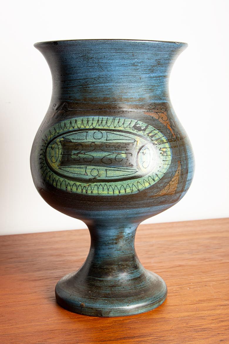 Francese Vallauris, vaso modernista in ceramica smaltata blu e verde di Jean De Lespinasse in vendita