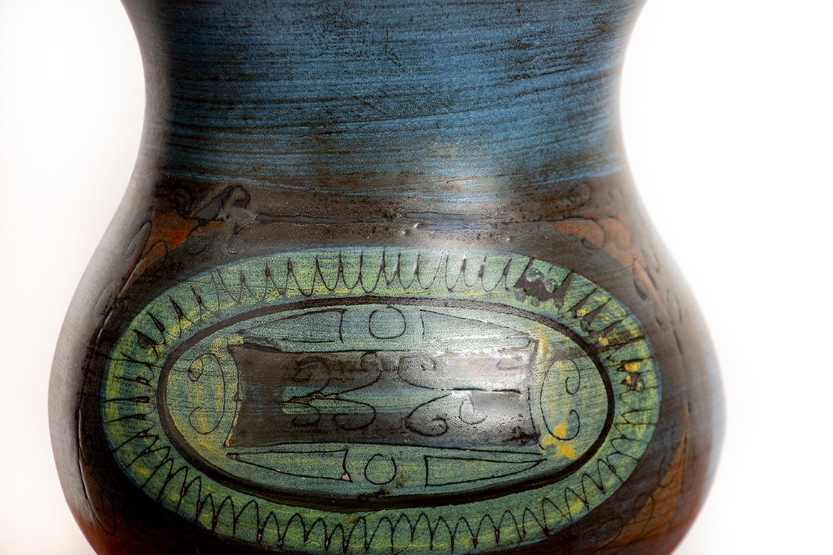 Ceramica Vallauris, vaso modernista in ceramica smaltata blu e verde di Jean De Lespinasse in vendita