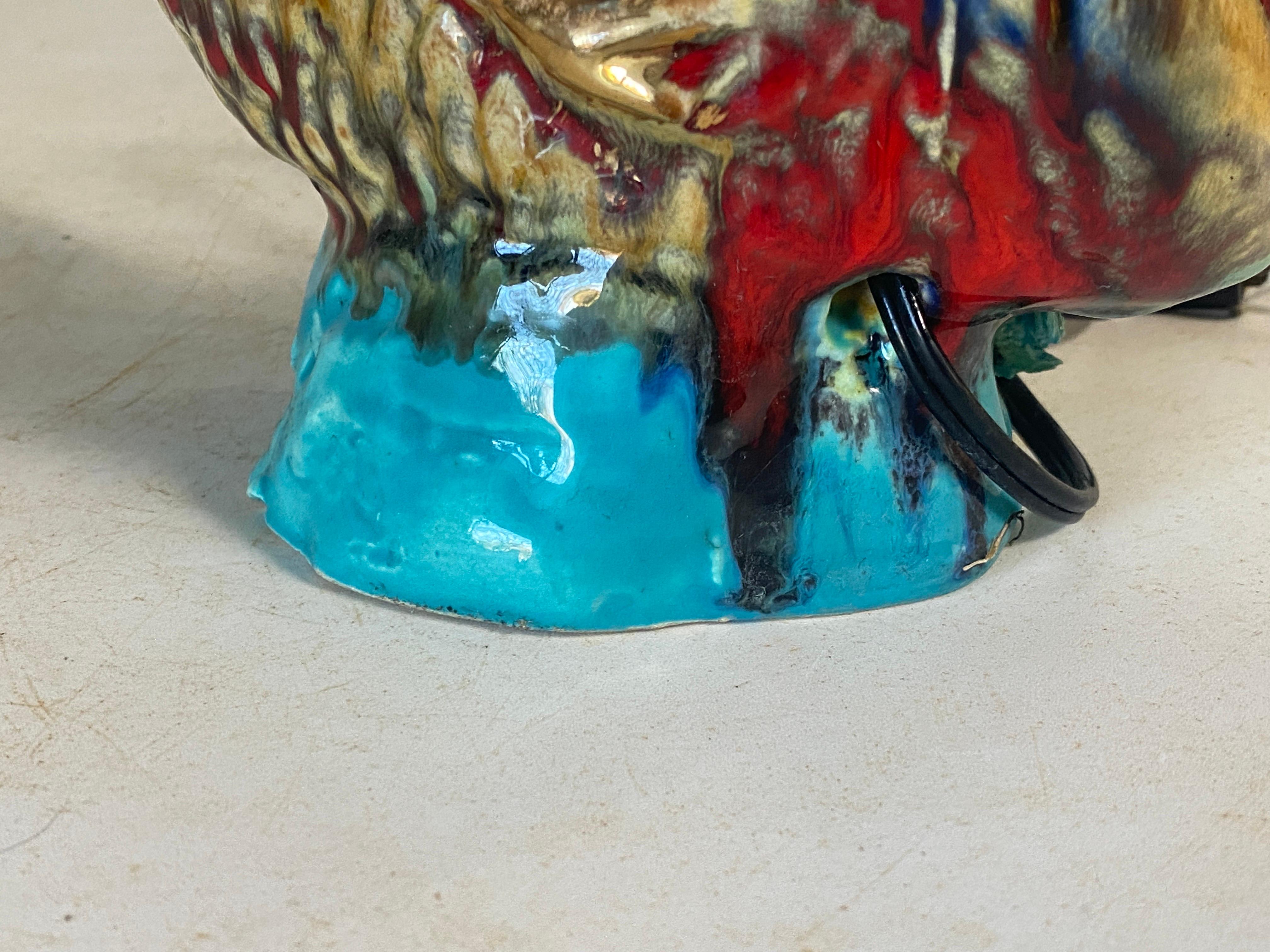 Vallauris & Monaco, Frankreich, Tischlampe aus glasierter Keramik in Form eines Fisches (Moderne der Mitte des Jahrhunderts) im Angebot