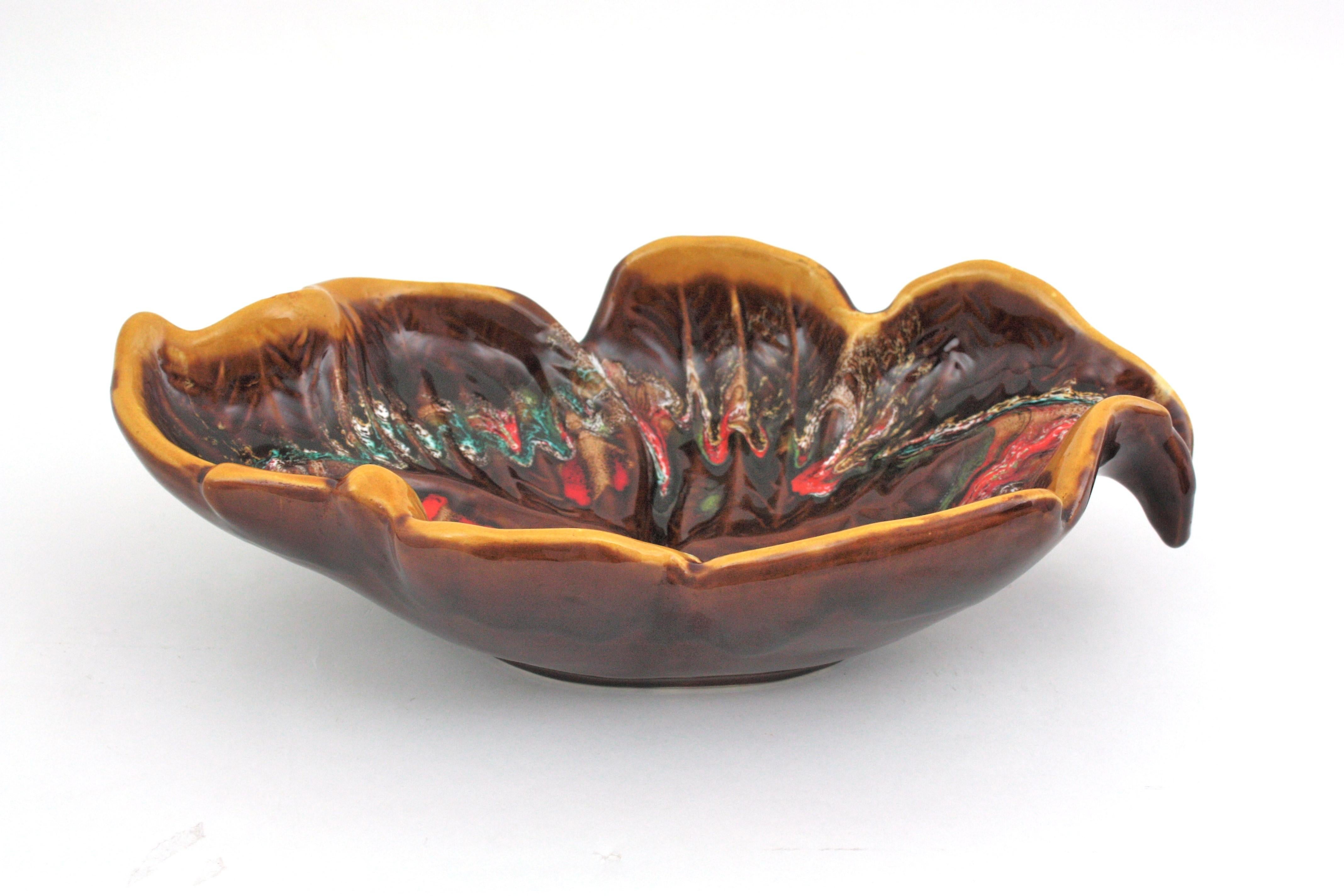 Vallauris Plato / Centro de mesa de cerámica mayólica multicolor , años 50 en venta 4