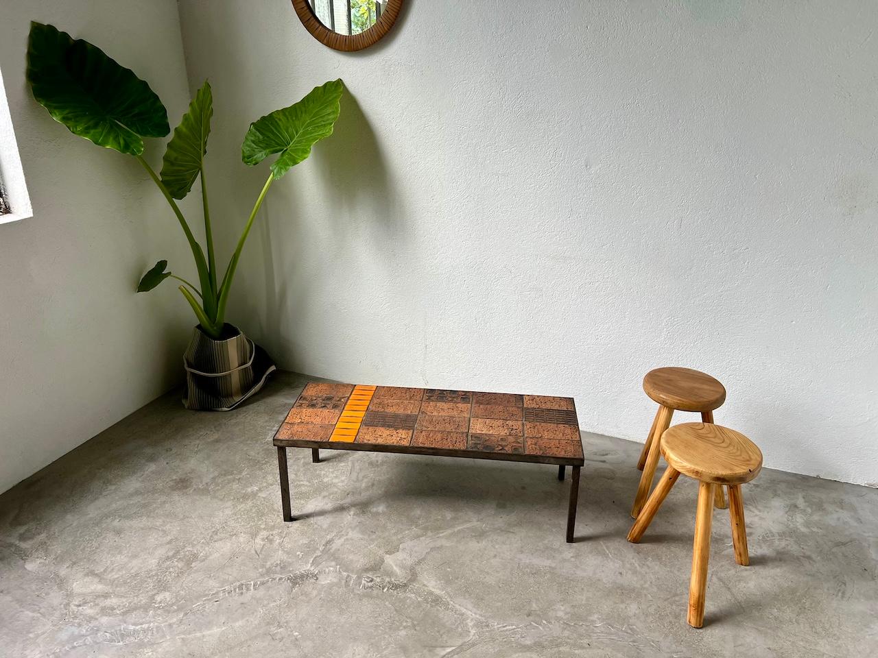 Vallauris rare coffee table, France, 1960 Bon état - En vente à LYON, FR