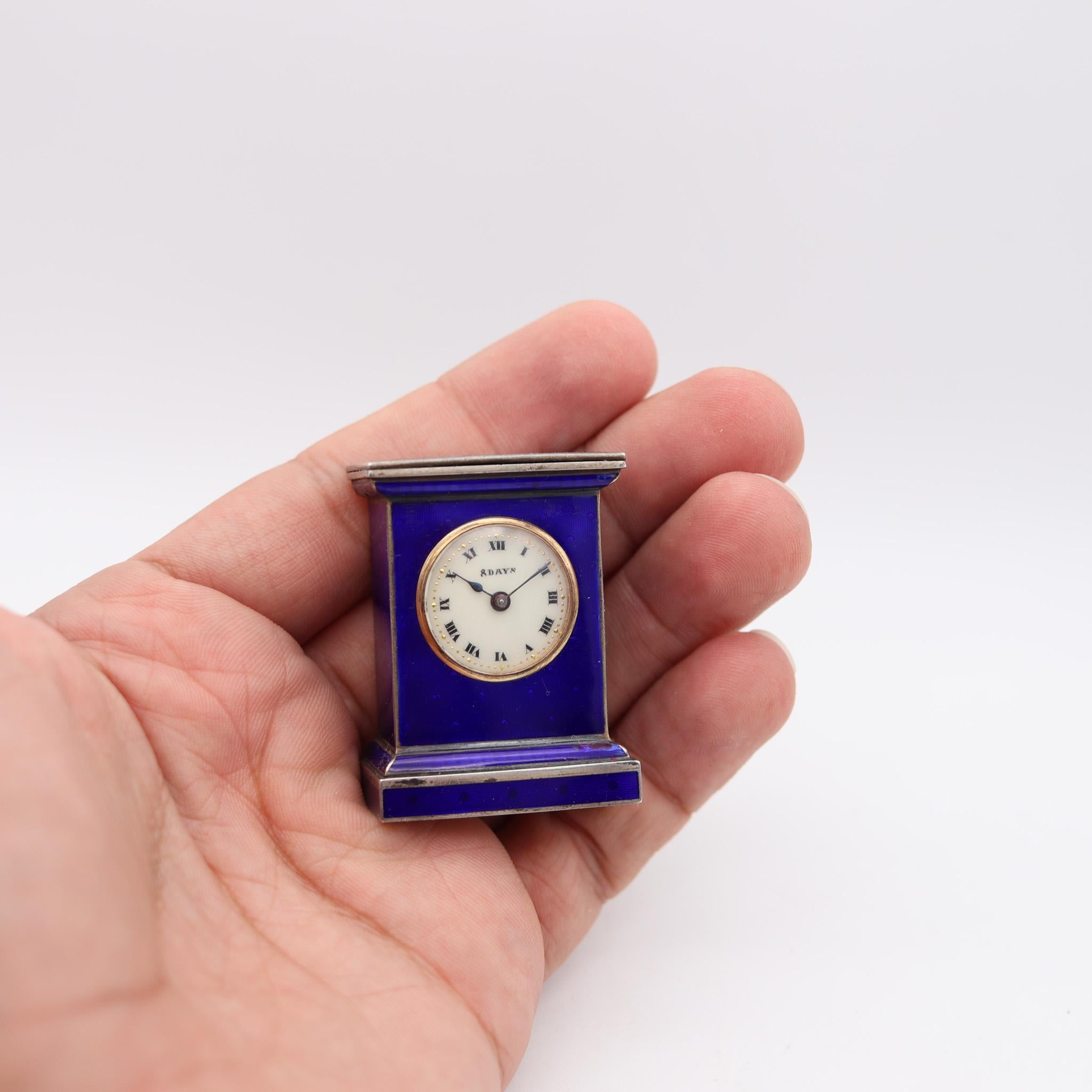 Valme 1920 Miniature Travel Clock mit Guilloché-Emaille in Sterling mit Box im Angebot 2