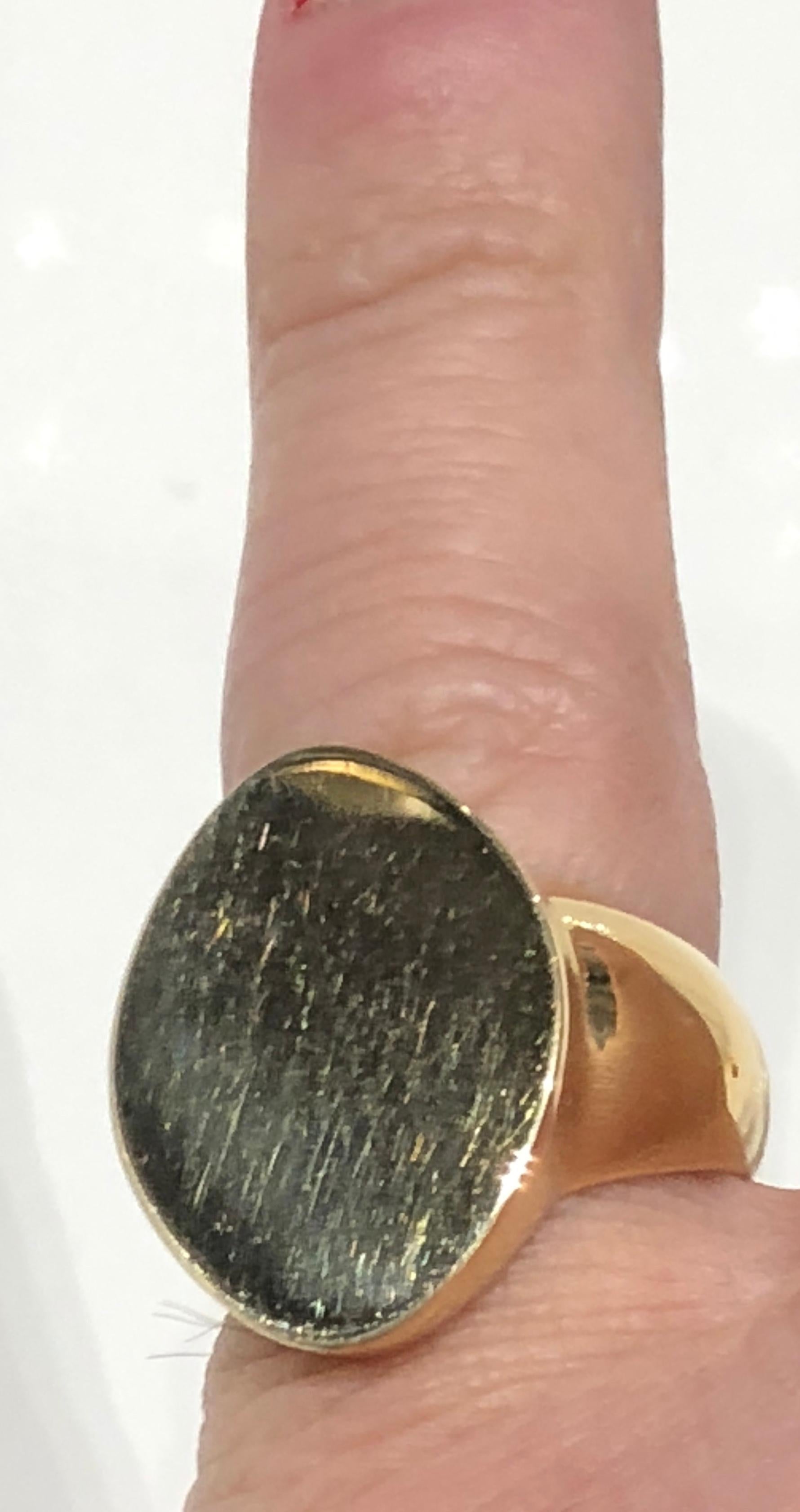 Valmonte 18 Karat Signet Ring, by Martyn Lawrence Bullard In New Condition For Sale In West Hollywood, CA