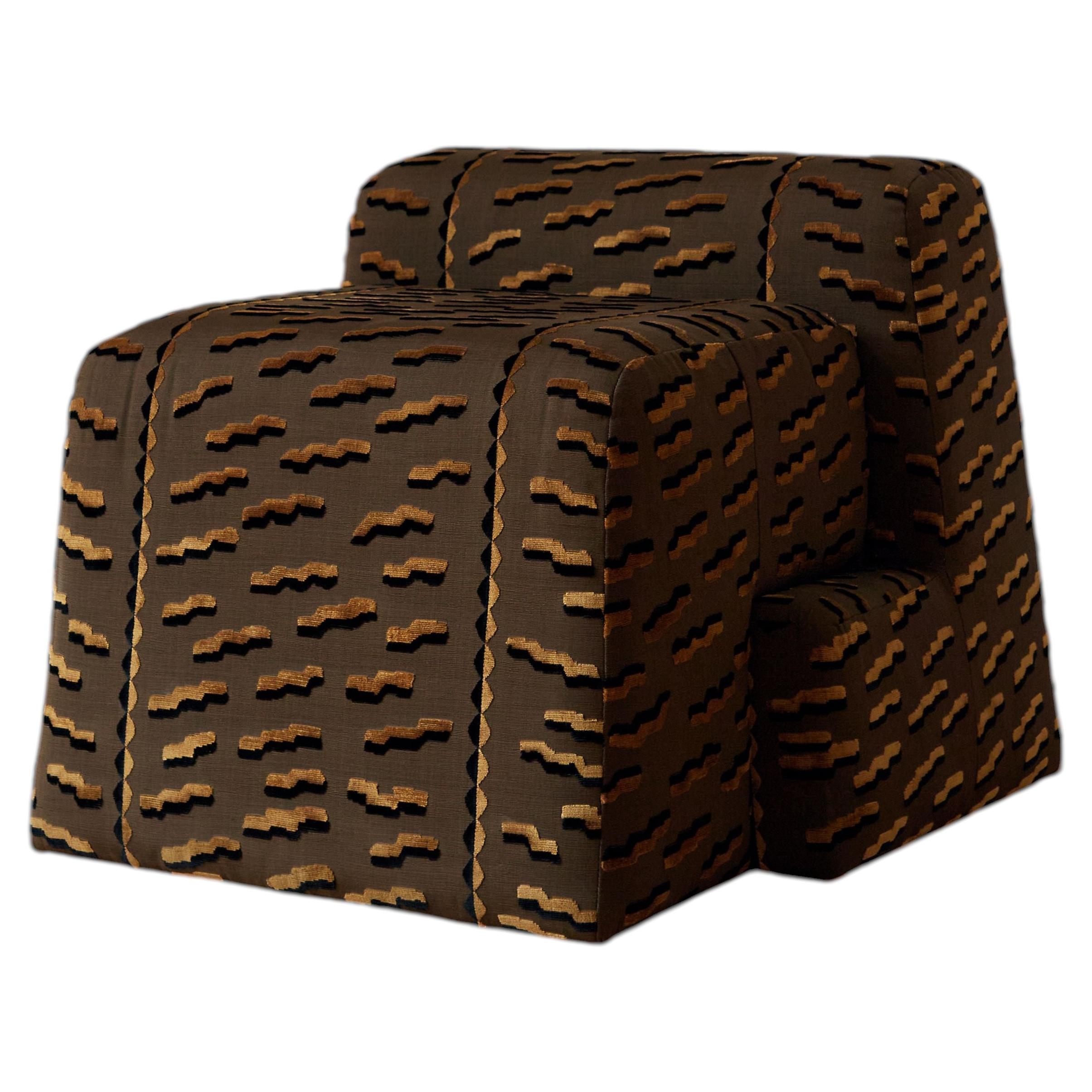 Sessel „Valun“ aus Polsterstoff von Furn Object im Angebot