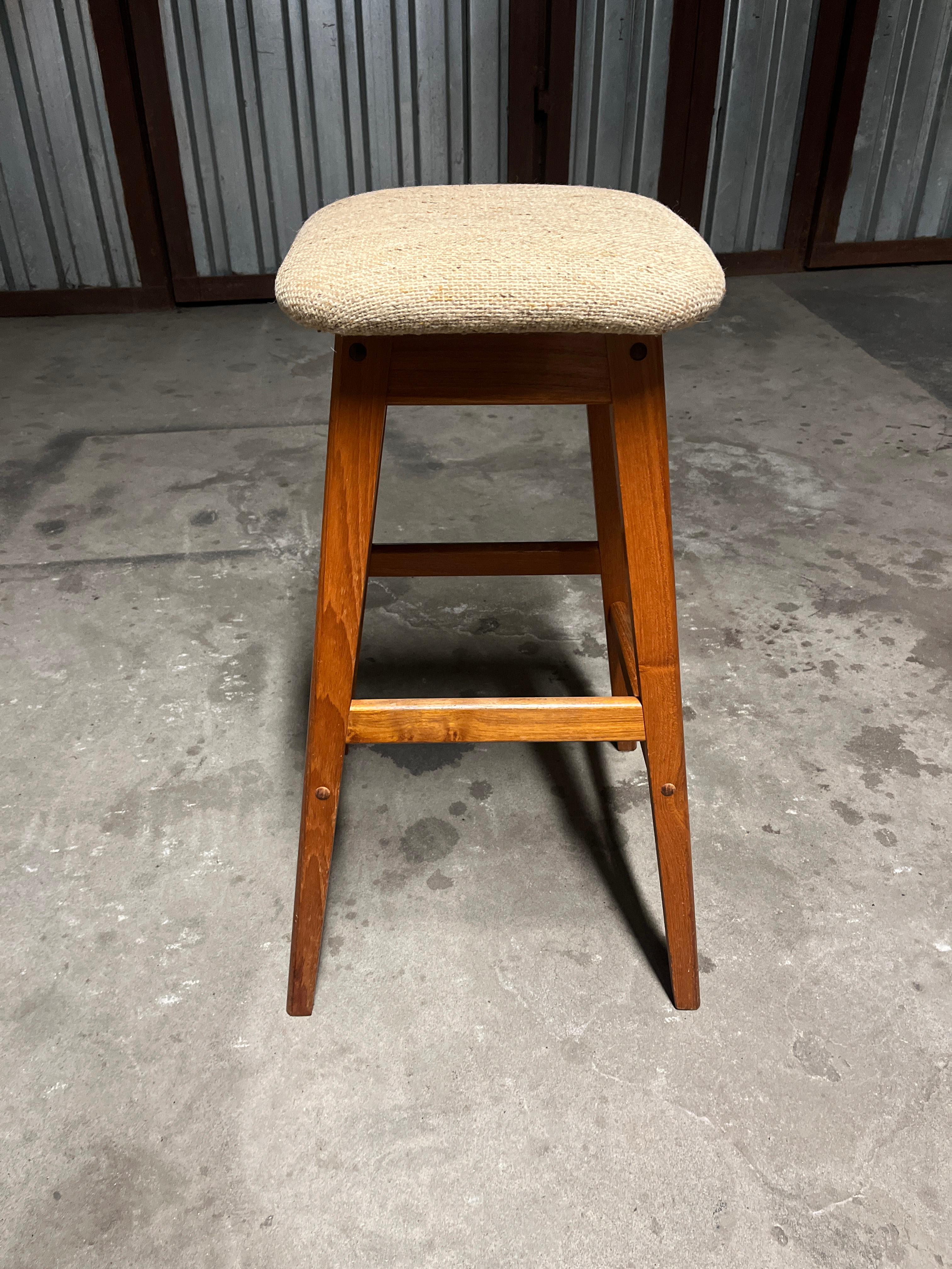 Vamdrup Stolefabrik Pair of Danish Bar Stools in Teak and wool 1960s (Signed) For Sale 1