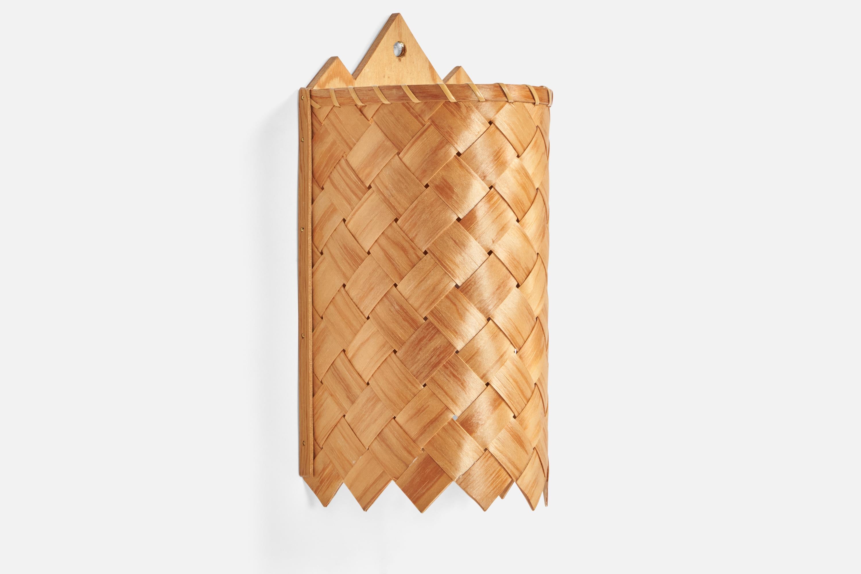 Swedish Vämhus, Wall Light, Pine, Sweden, 1960s For Sale