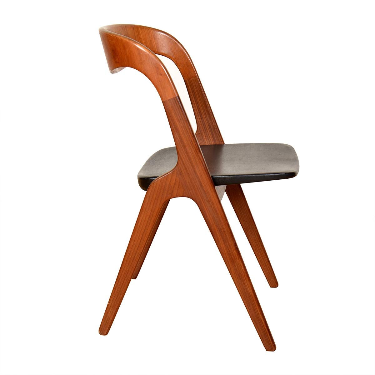 Vamo Sønderborg Danish Teak Accent Chair by Johannes Andersen

Additional information:
Material: Teak, Upholstery
Featured at DC
Extremely Scandinavian Modern accent chair.
Voluptuous curves and graceful lines make this a chair to be