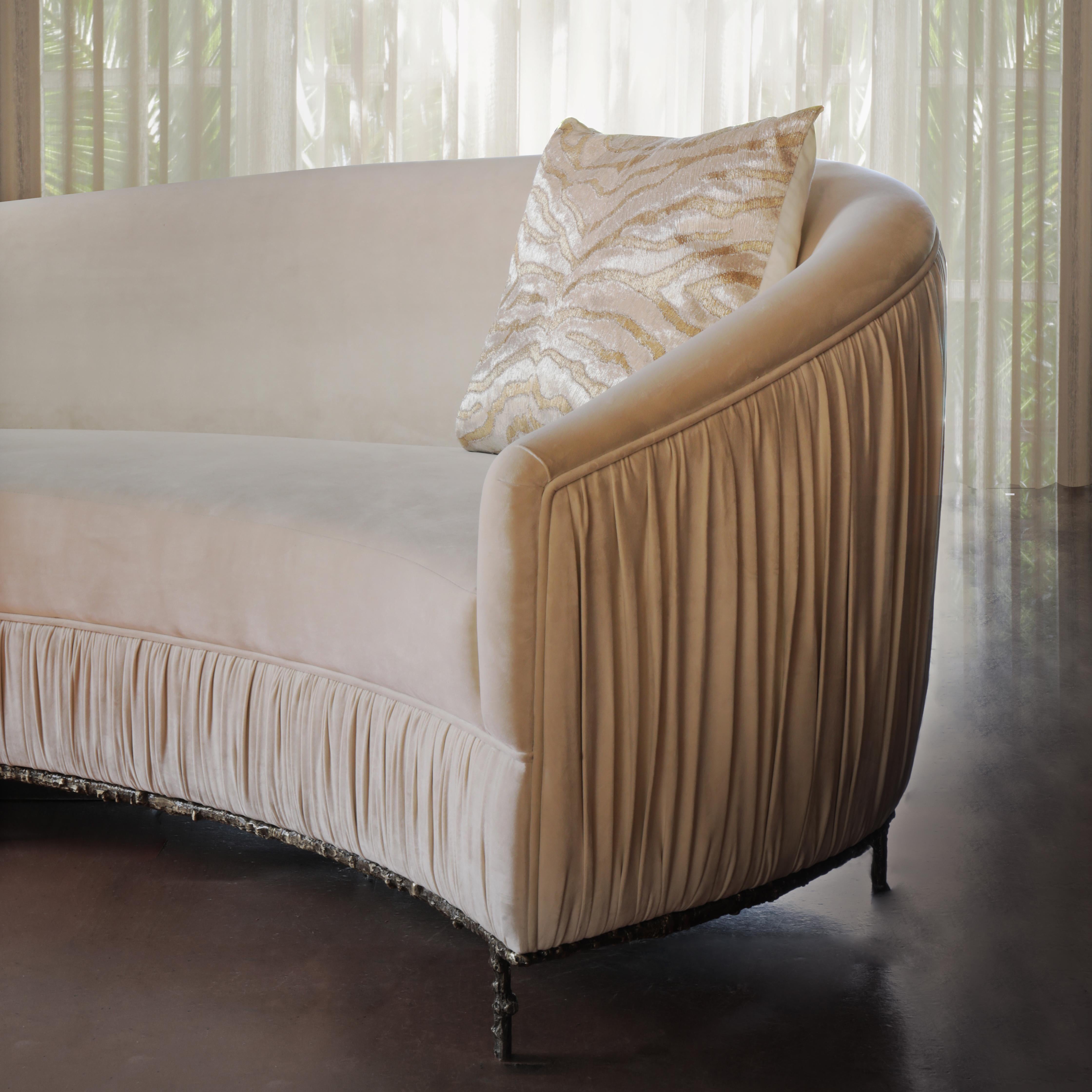 Fatto a mano Divano Vamp con base in metallo - In magazzino in vendita