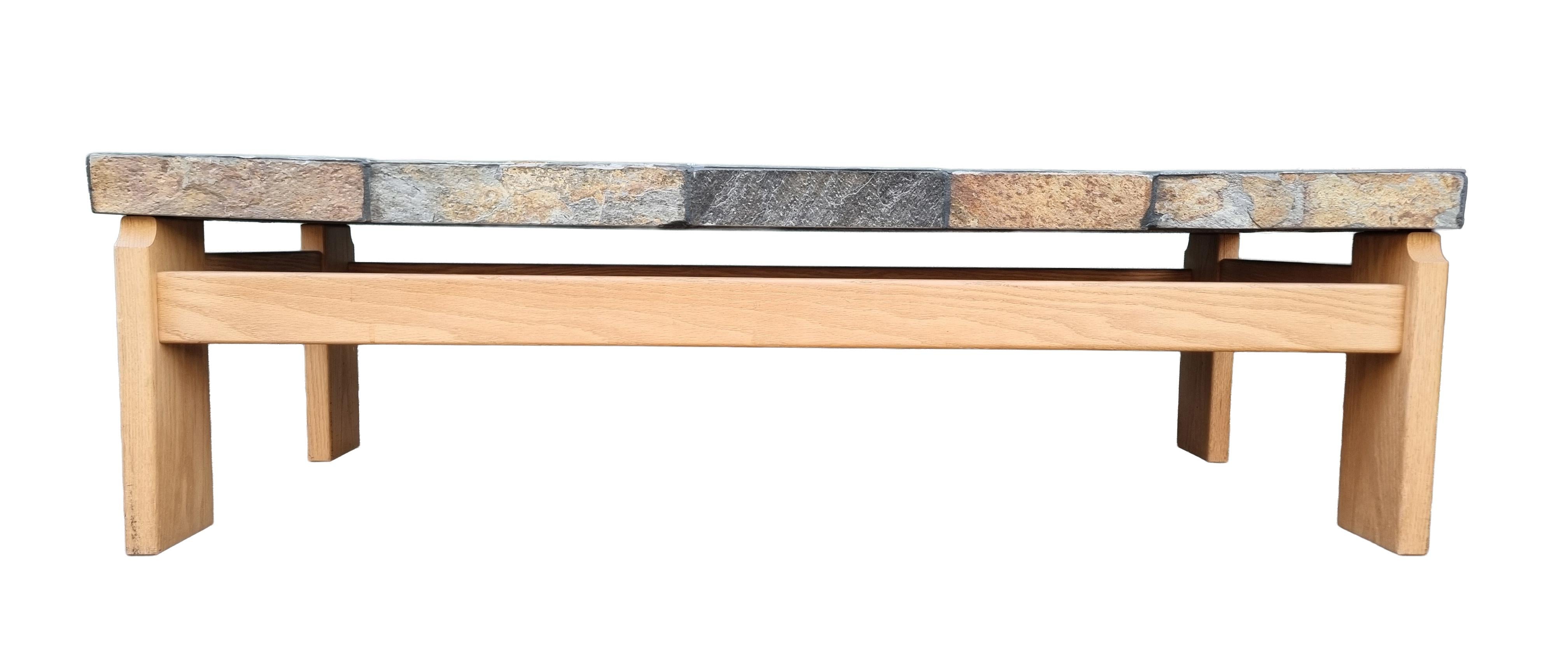 Table basse en ardoise mixte et en Oak Oak, Pays-Bas, 1970 (Paul Kingma Sty) Bon état - En vente à Boven Leeuwen, NL