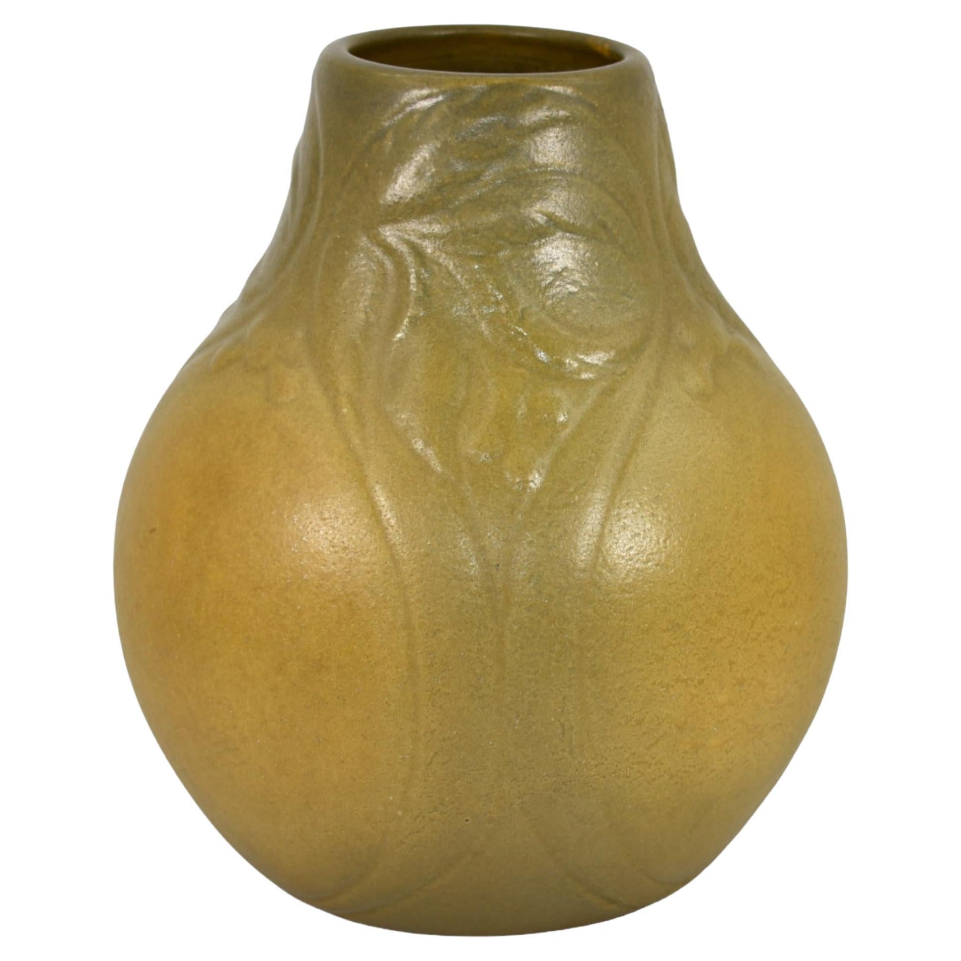 Van Briggle 1904 Vintage Arts And Crafts Pottery Olive Green Ceramic Vase 164 For Sale