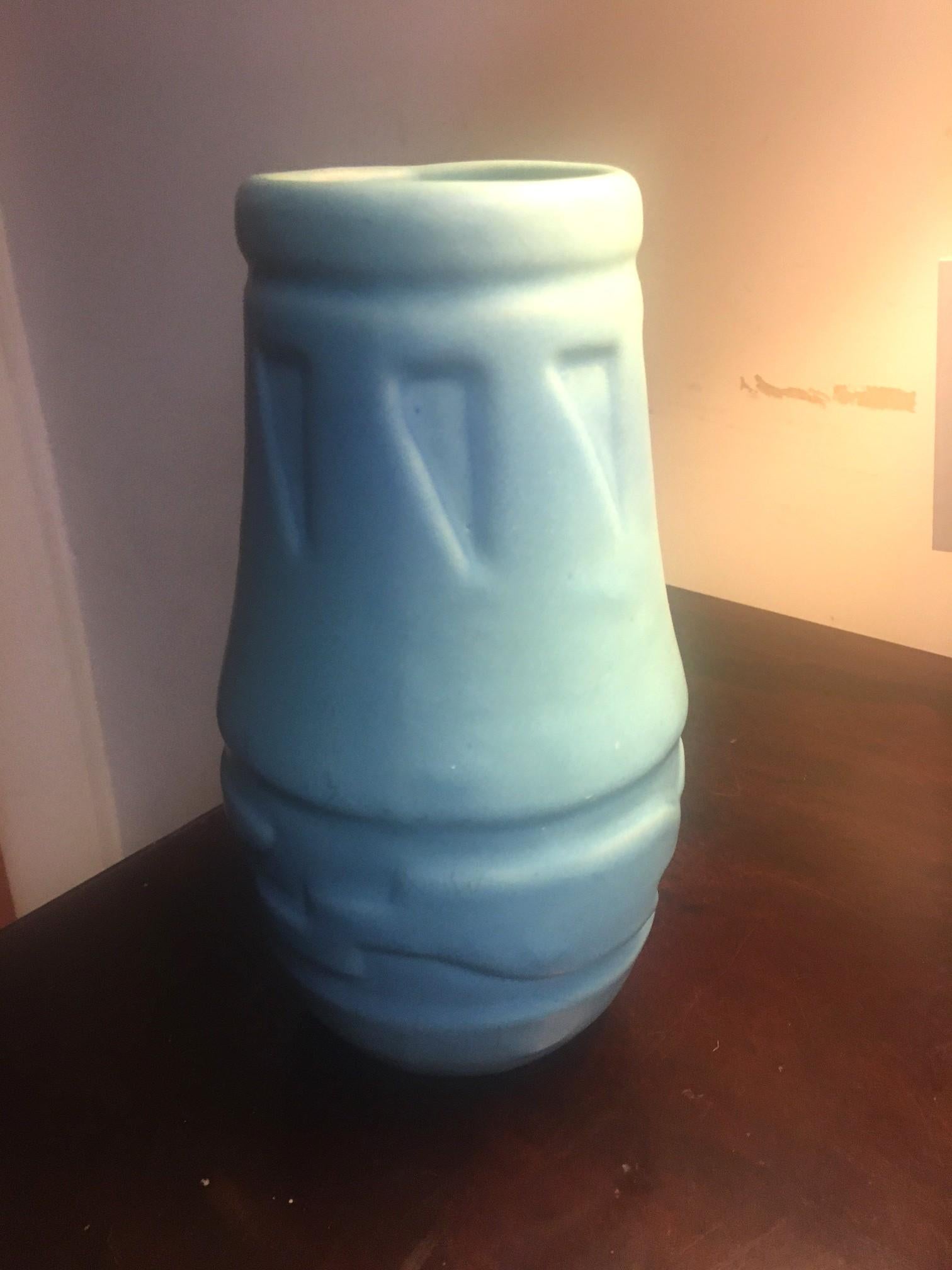 Van Briggle American Art Pottery Vase 20thc For Sale 3