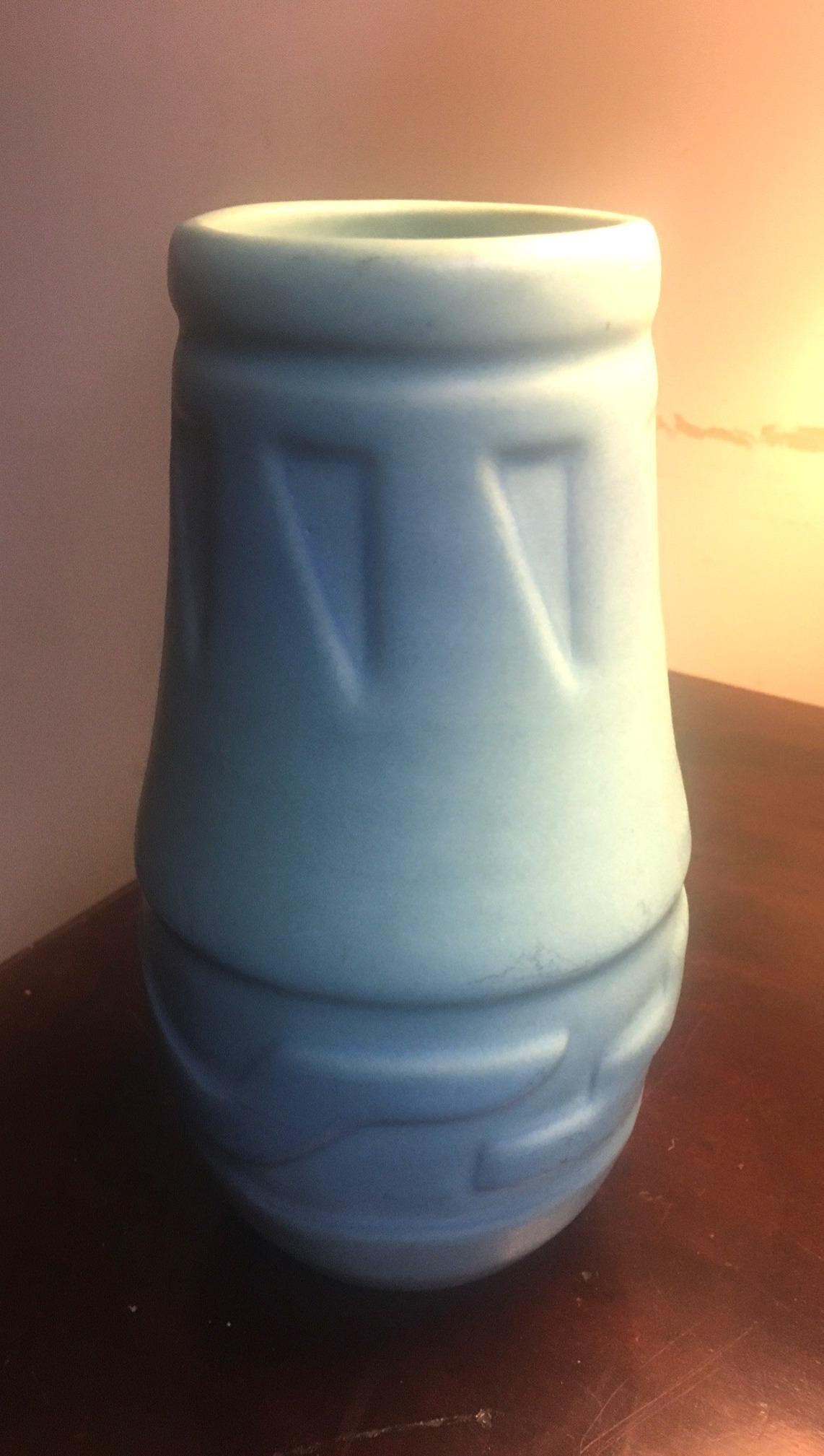 Van Briggle American Art Pottery Vase 20thc For Sale 4
