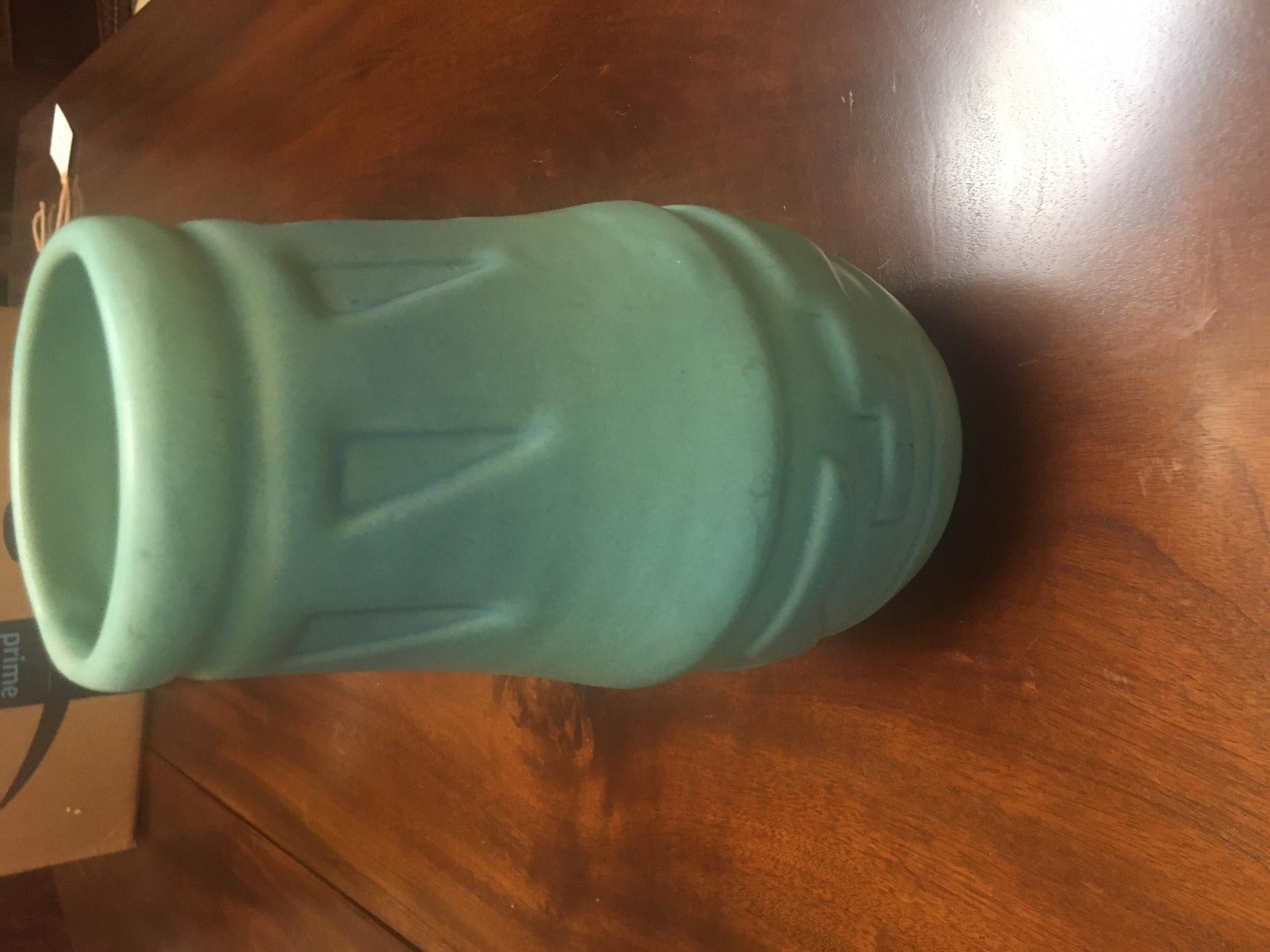 Van Briggle American Art Pottery Vase 20thc For Sale 5