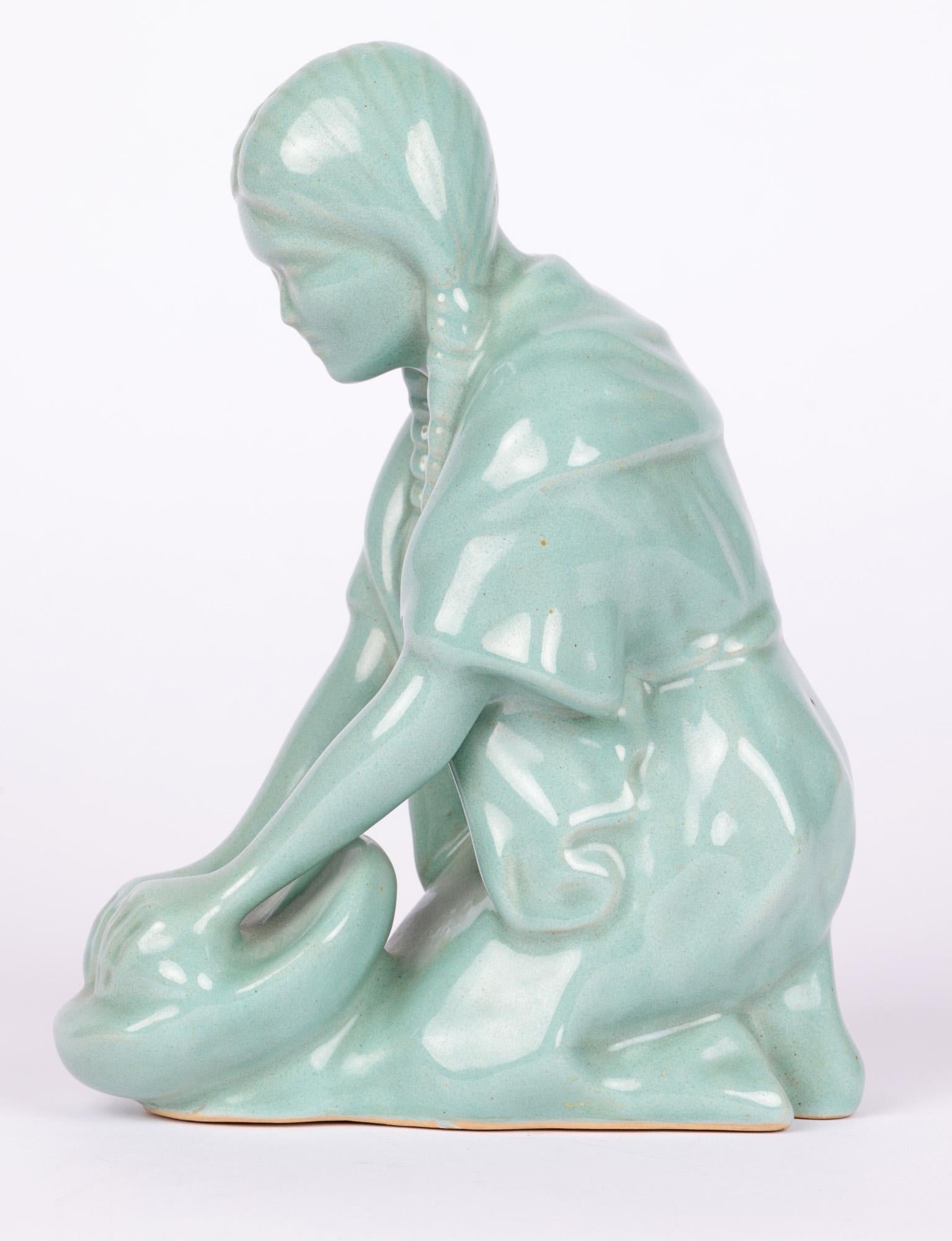 Van Briggle Art Deco Celadon-Figur einer glasierten nordamerikanischen Ureinwohnerfigur im Angebot 5