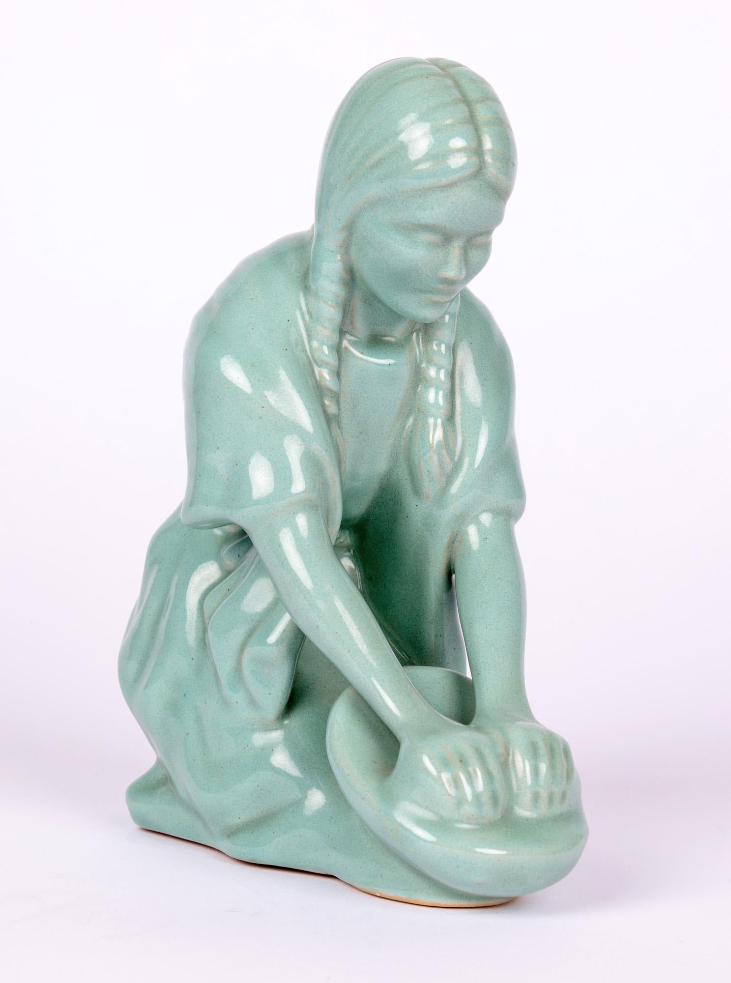 Van Briggle Art Deco Celadon-Figur einer glasierten nordamerikanischen Ureinwohnerfigur im Angebot 9