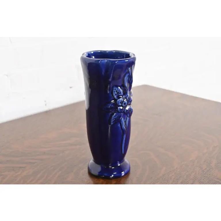 Van Briggle Arts & Crafts Ming Blue Glazed Ceramic Vase With Floral Motif In Good Condition For Sale In South Bend, IN