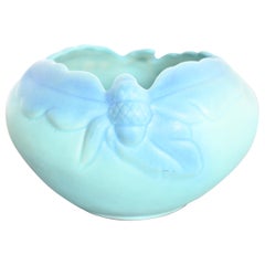 Van Briggle Arts & Crafts Ciotola in ceramica smaltata turchese con motivo a foglie di Oak