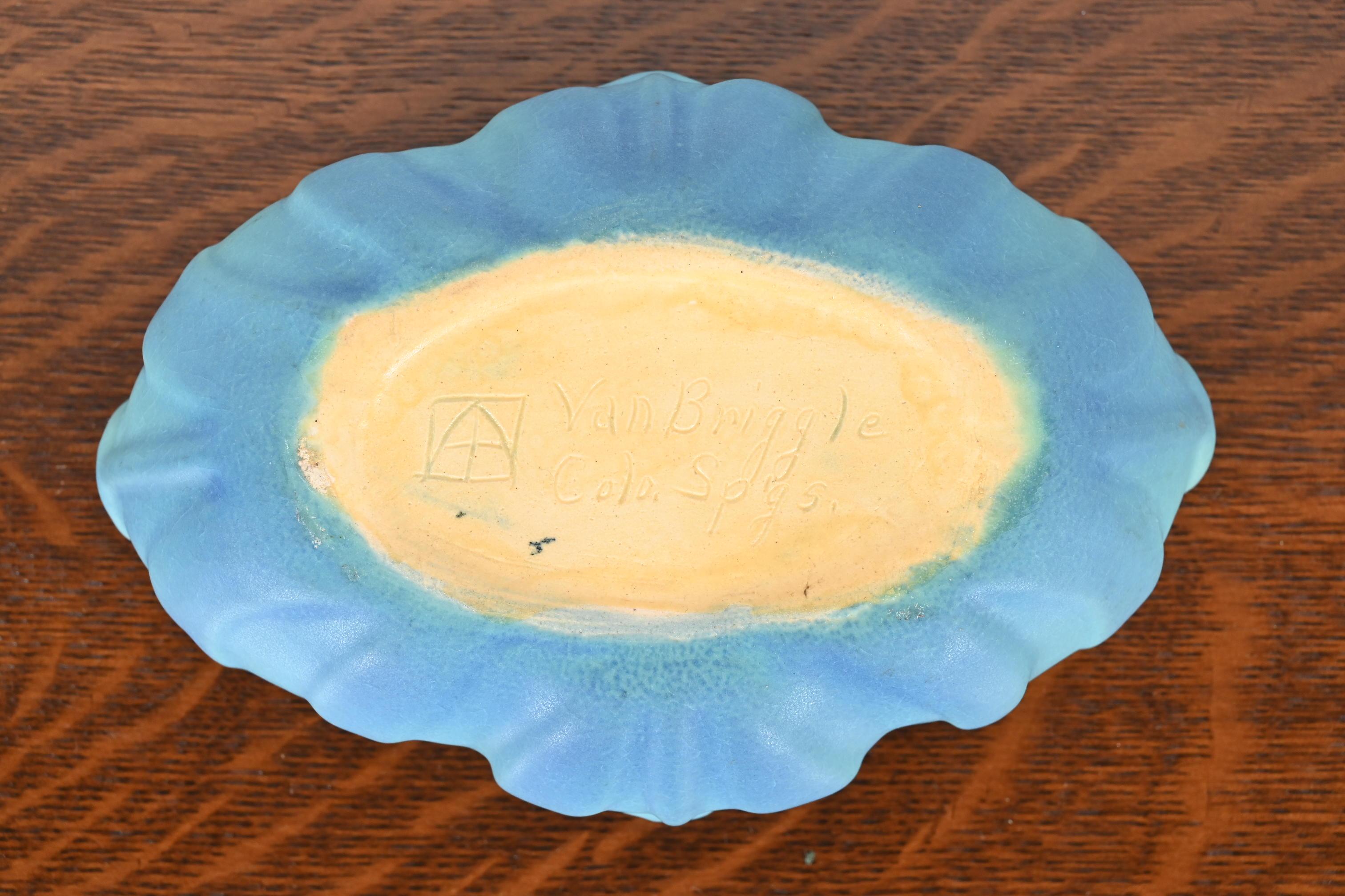 Van Briggle Arts & Crafts Turquoise Glazed Ceramic Bowl With Tulip Motif For Sale 4