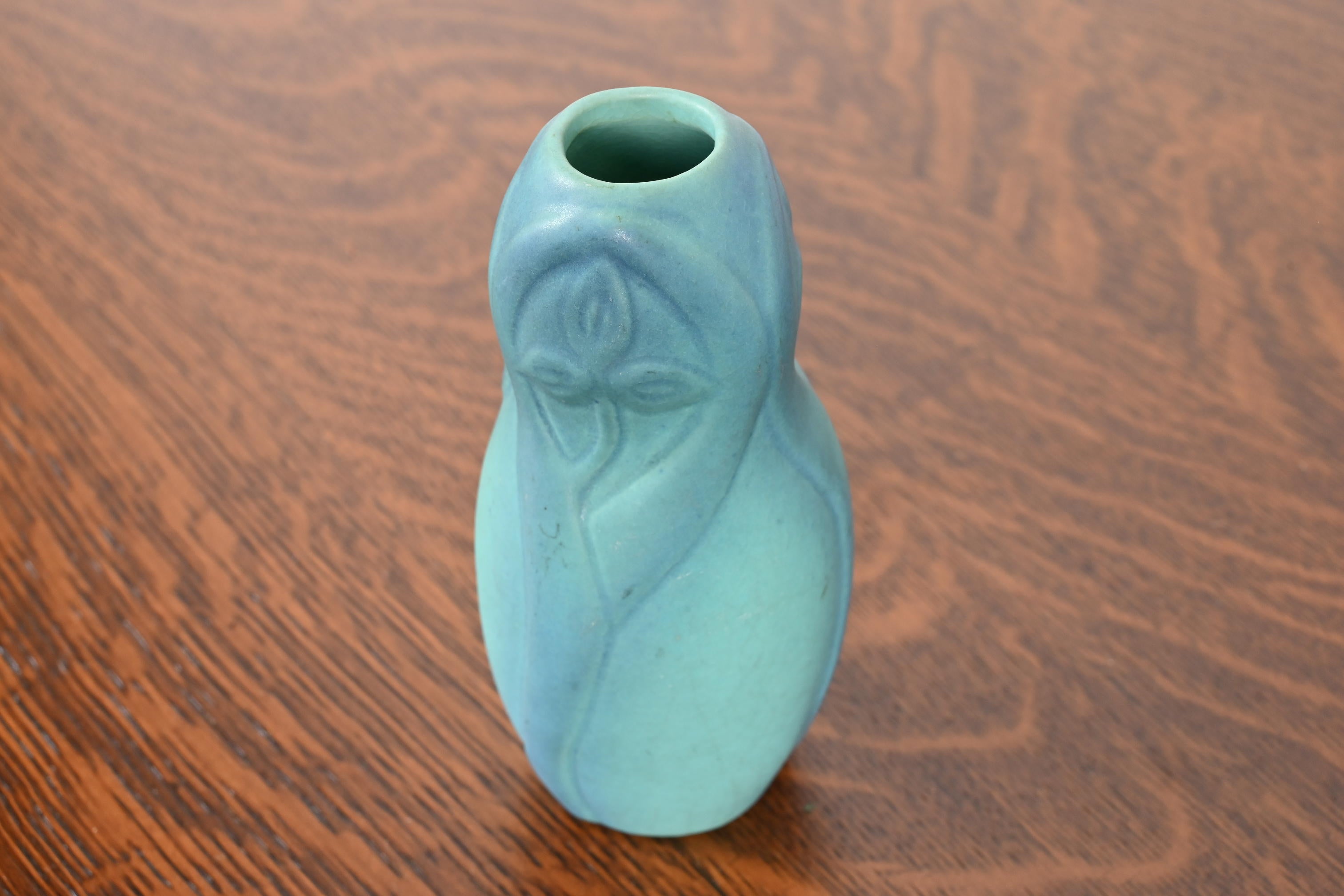 20th Century Van Briggle Arts & Crafts Turquoise Glazed Ceramic Vase With Floral Motif For Sale