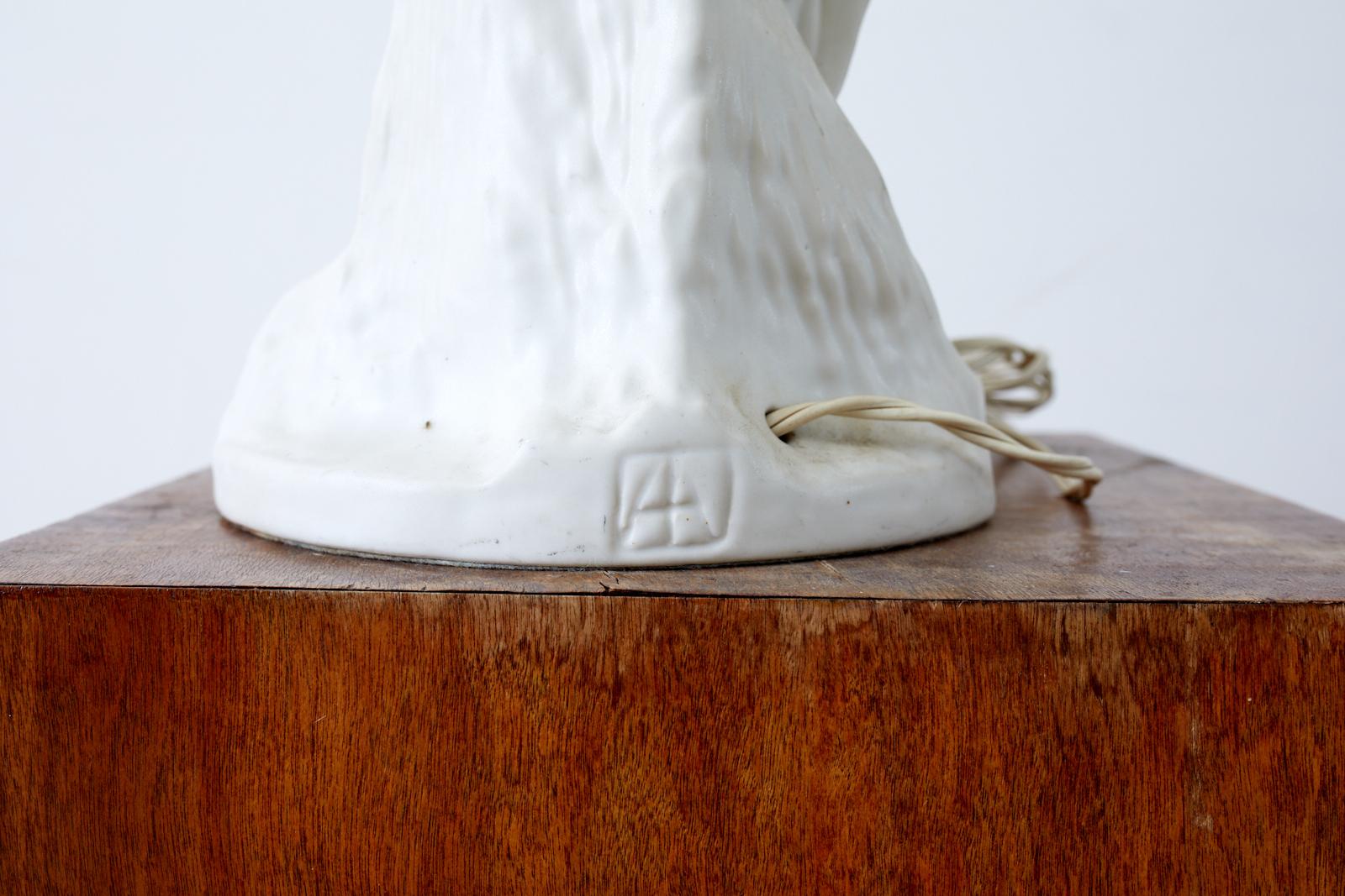 Van Briggle Figural Sculpture Porcelain Table Lamp In Good Condition For Sale In Rio Vista, CA