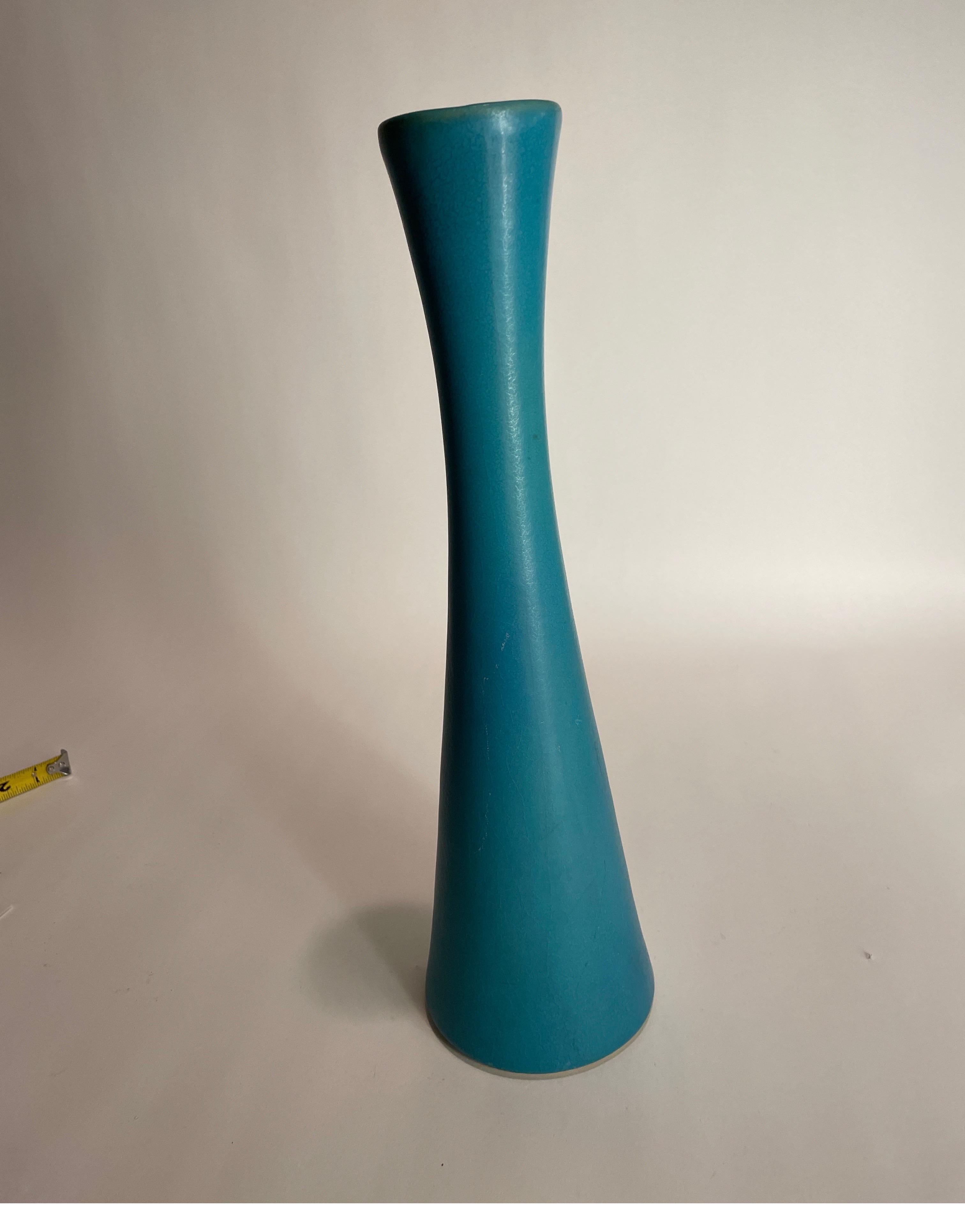 Türkisfarbene Van Briggle-Vase (amerikanisch) im Angebot